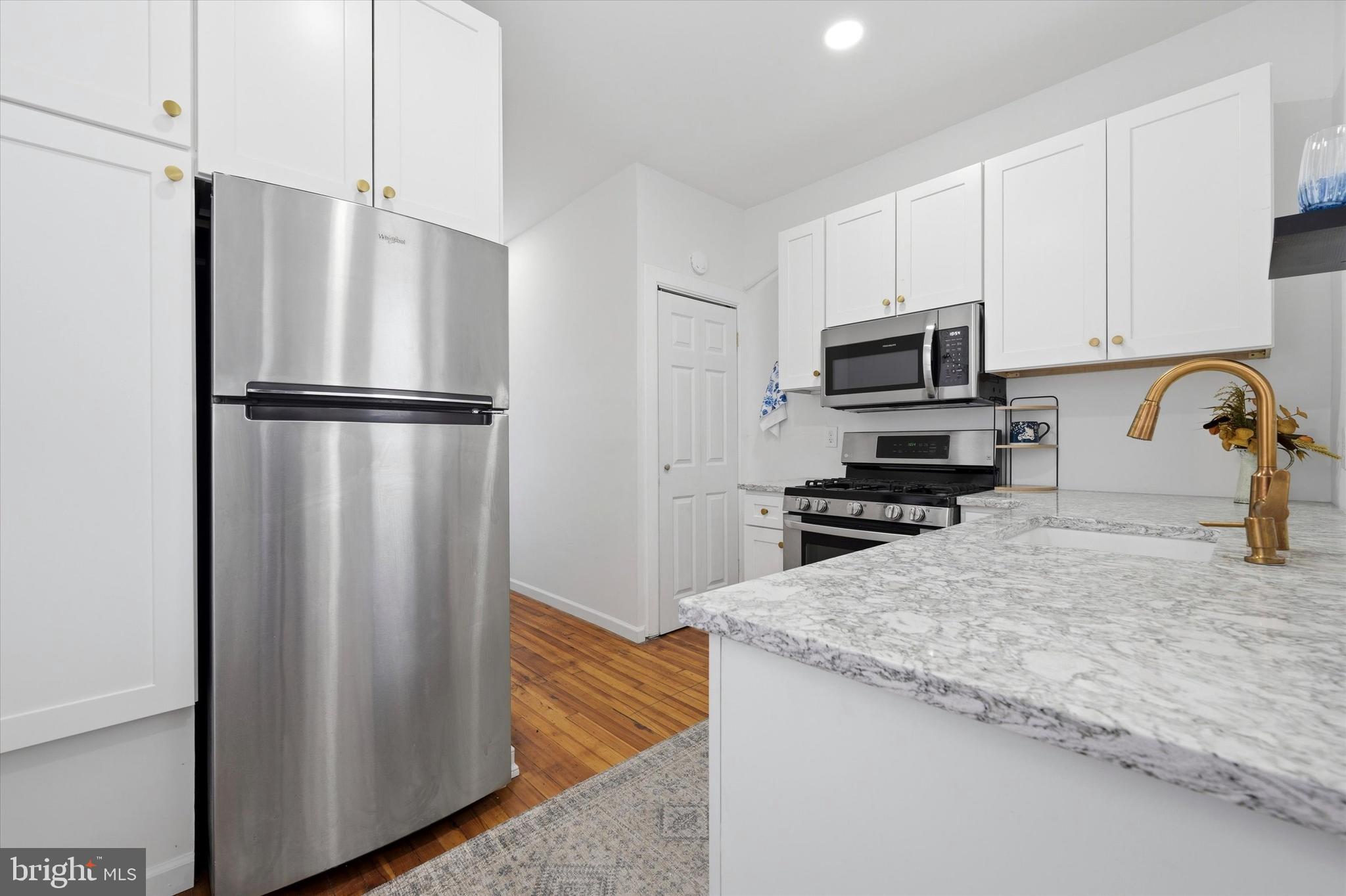 GIRARD ESTATES - Residential