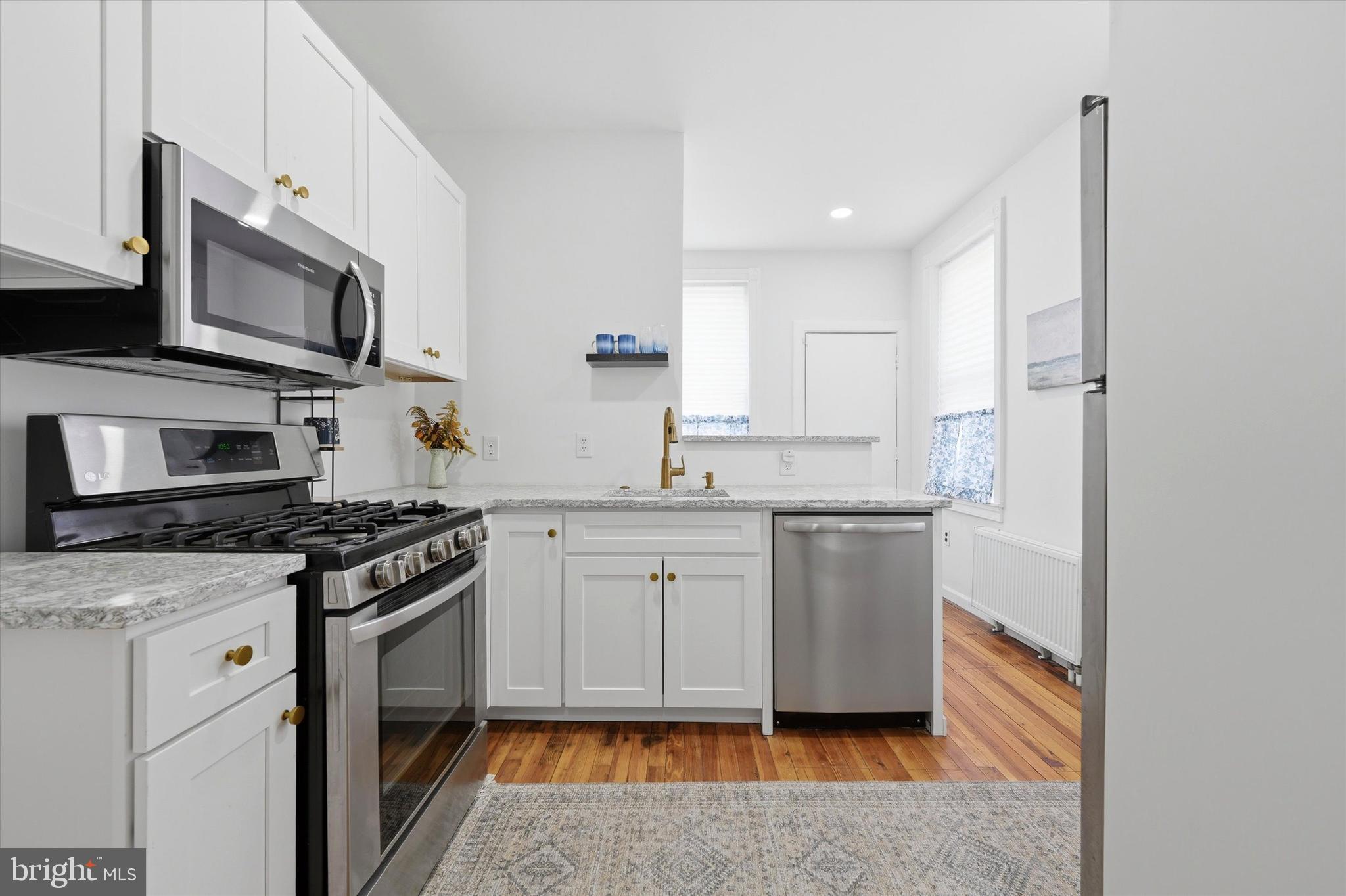 GIRARD ESTATES - Residential