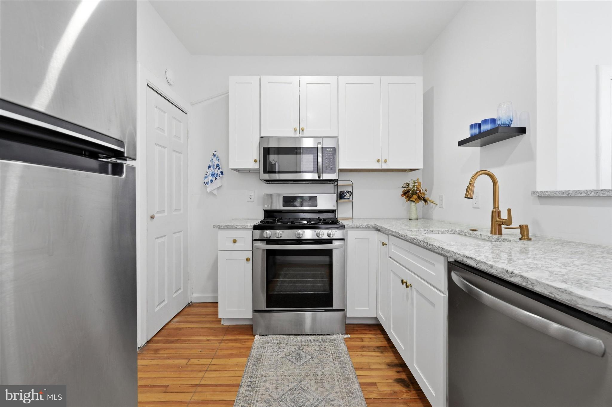 GIRARD ESTATES - Residential