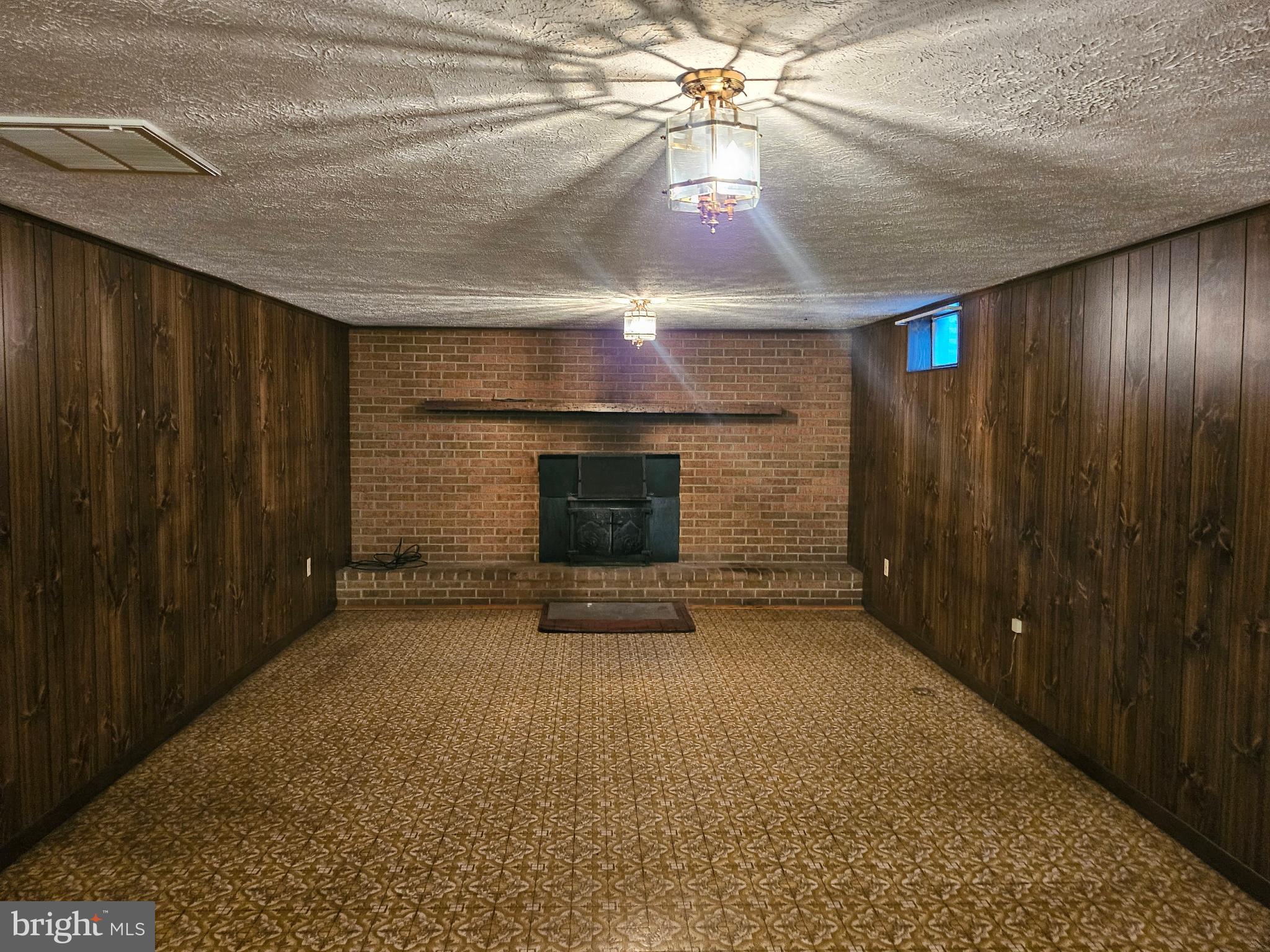 WHITTIER ACRES - Residential