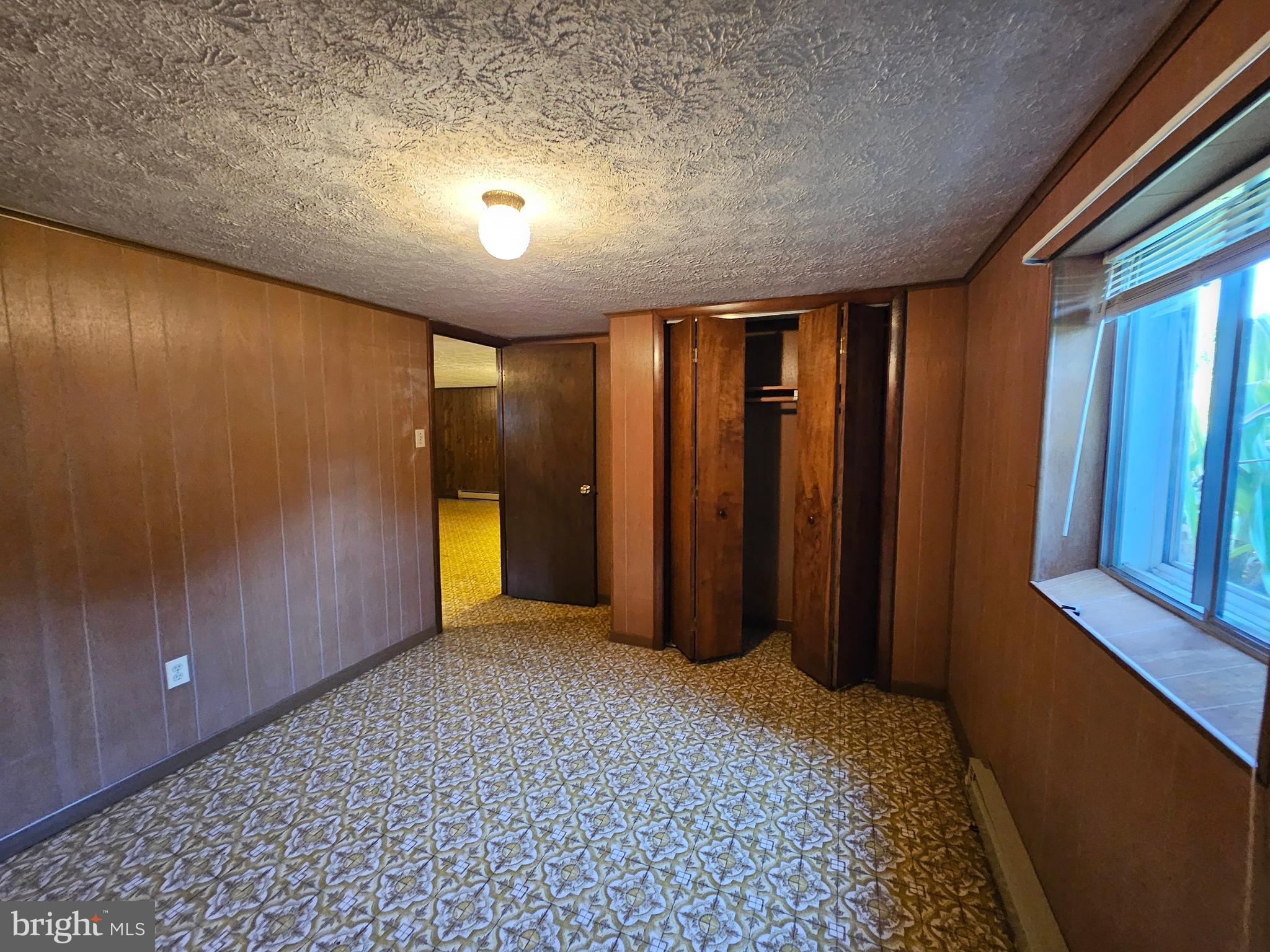 WHITTIER ACRES - Residential