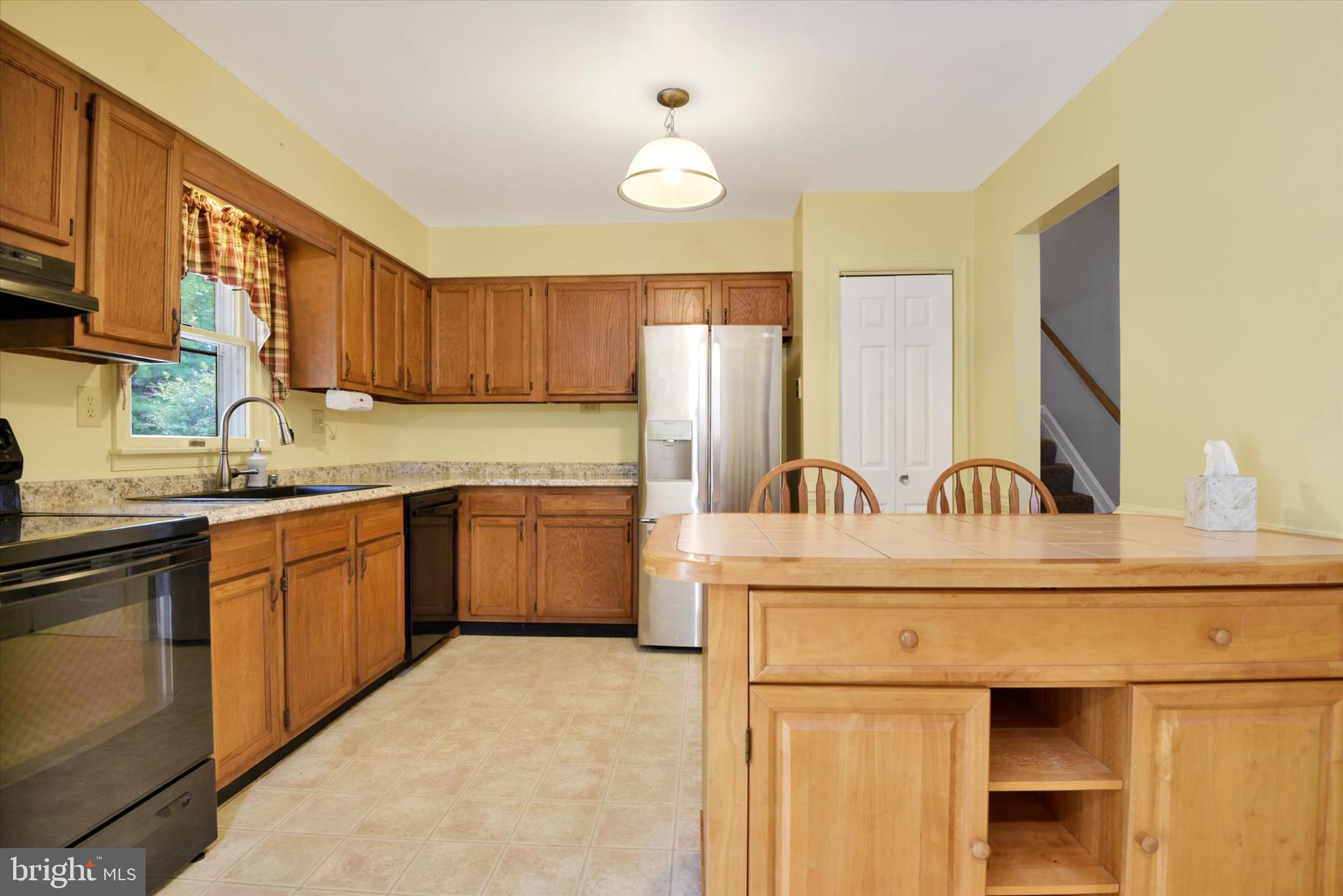 ROUGH N TUMBLE ACRES - Residential