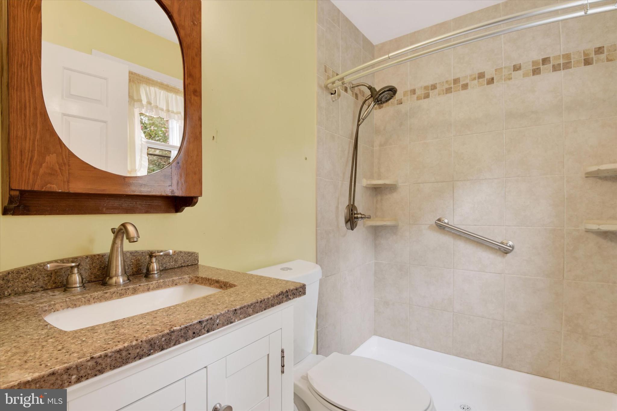 ROUGH N TUMBLE ACRES - Residential