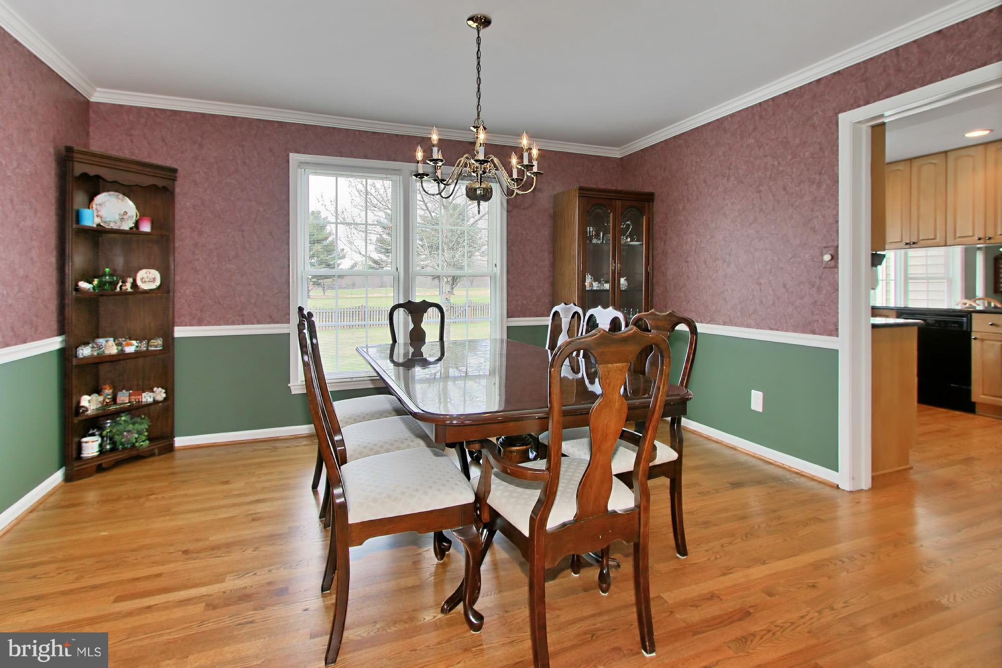 COUNTRY CLUB MANOR - Residential