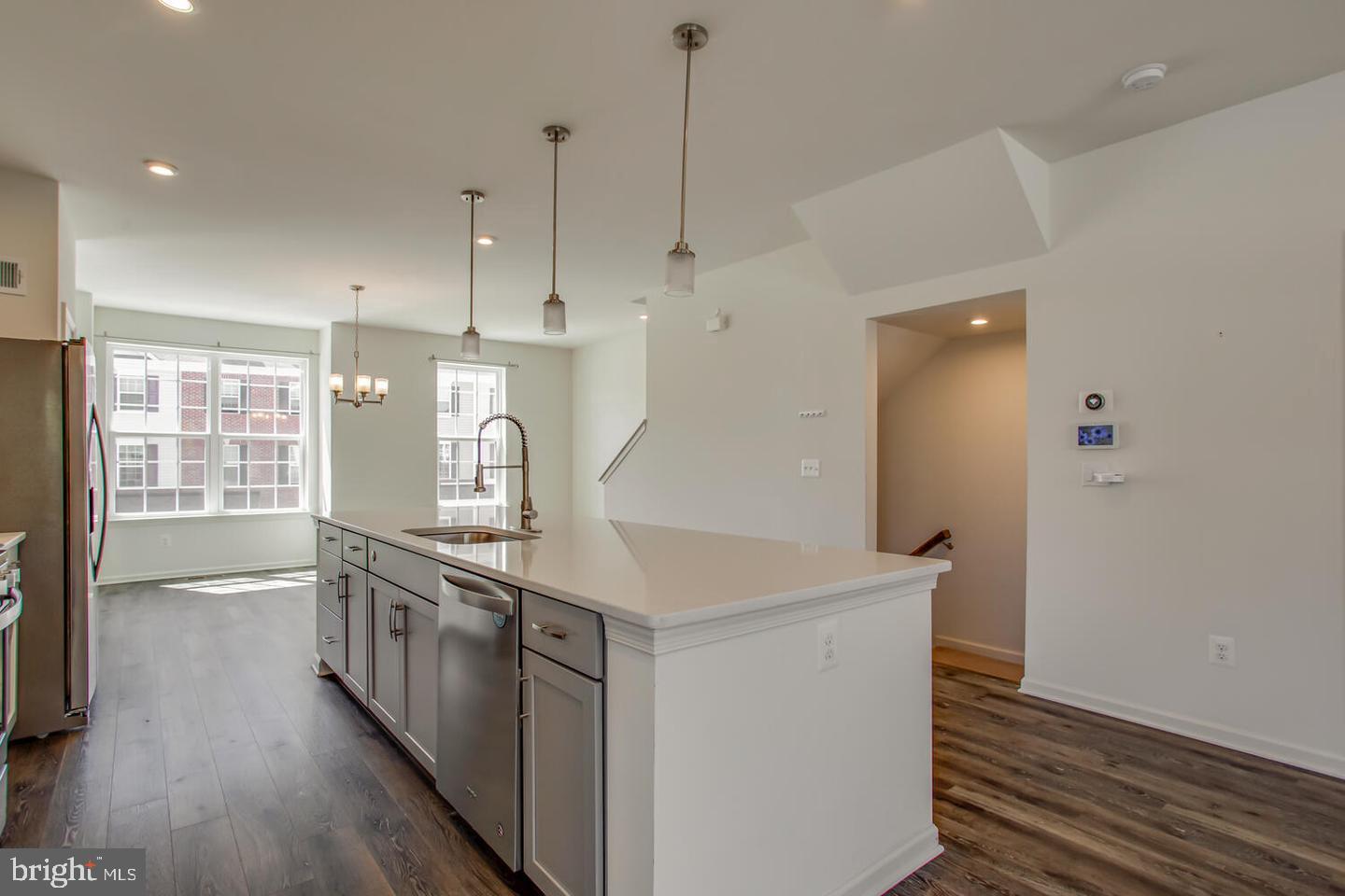 FEATHERSTONE STATION CONDOMINIUMS - Residential Lease