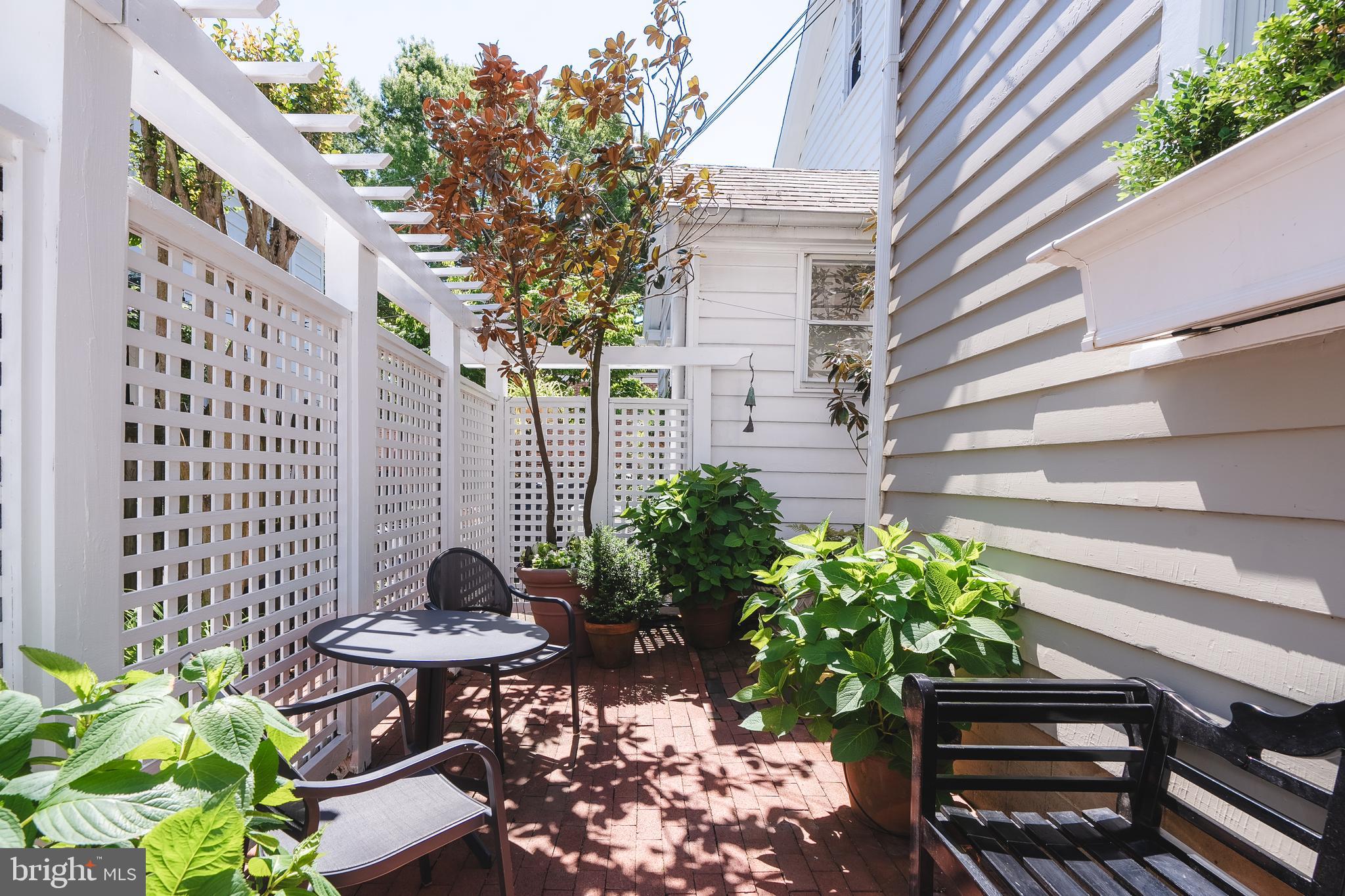 HISTORIC DISTRICT - Residential
