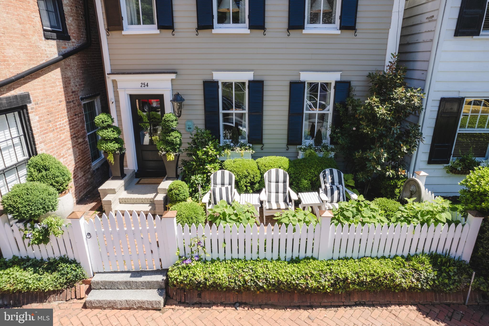 HISTORIC DISTRICT - Residential