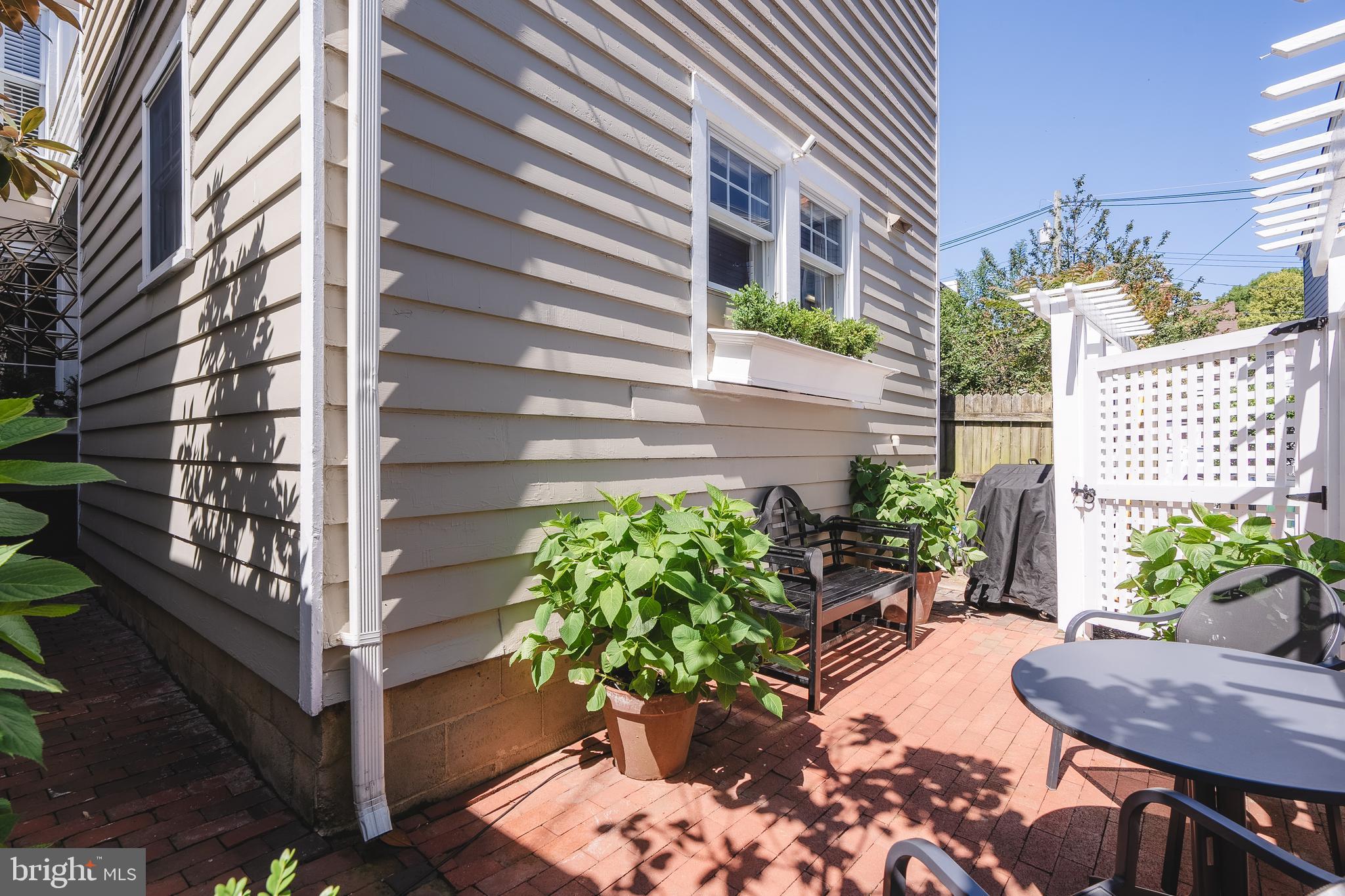 HISTORIC DISTRICT - Residential