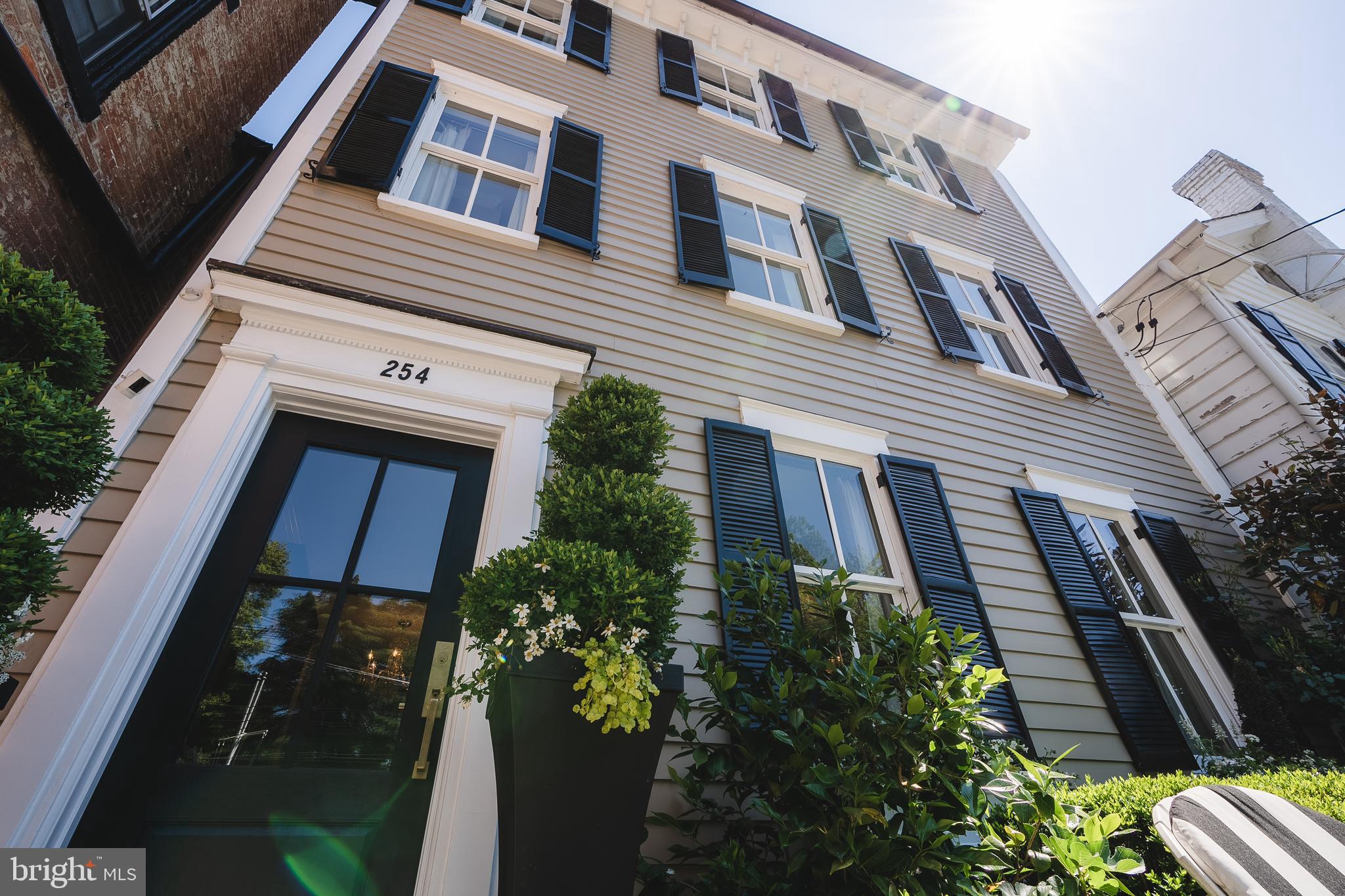 HISTORIC DISTRICT - Residential
