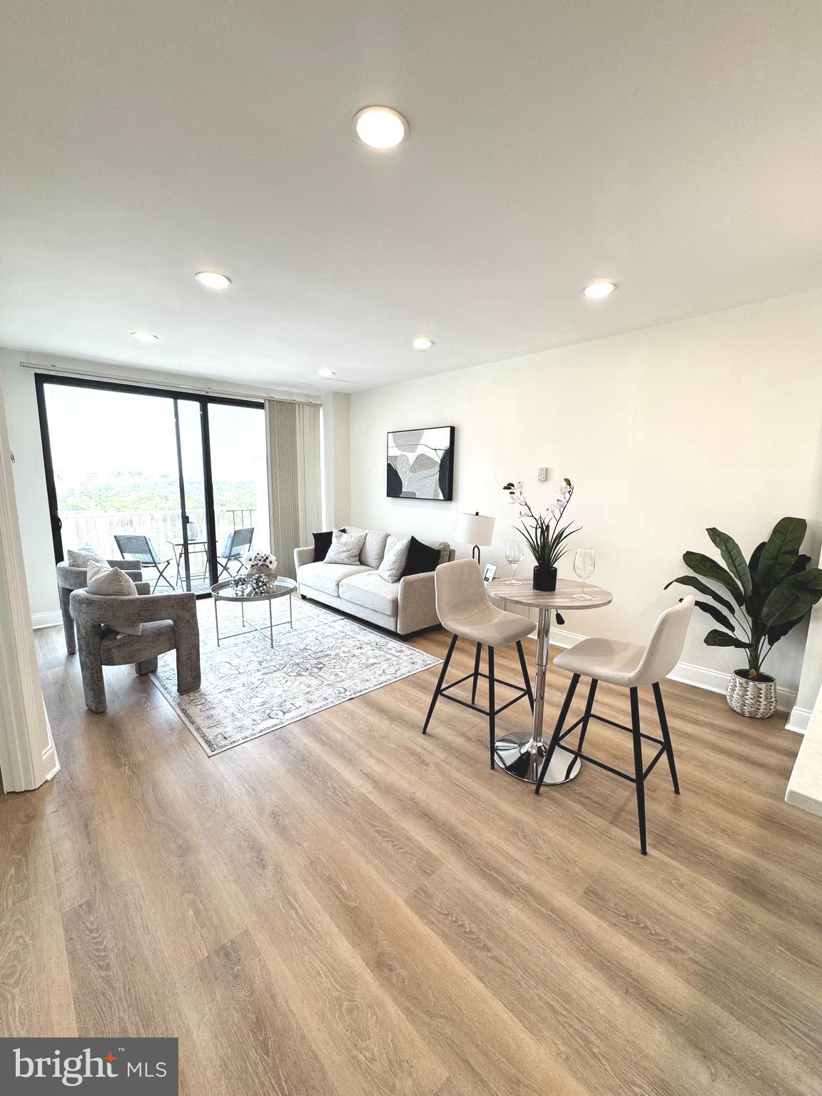 4141 N HENDERSON ROAD 1220