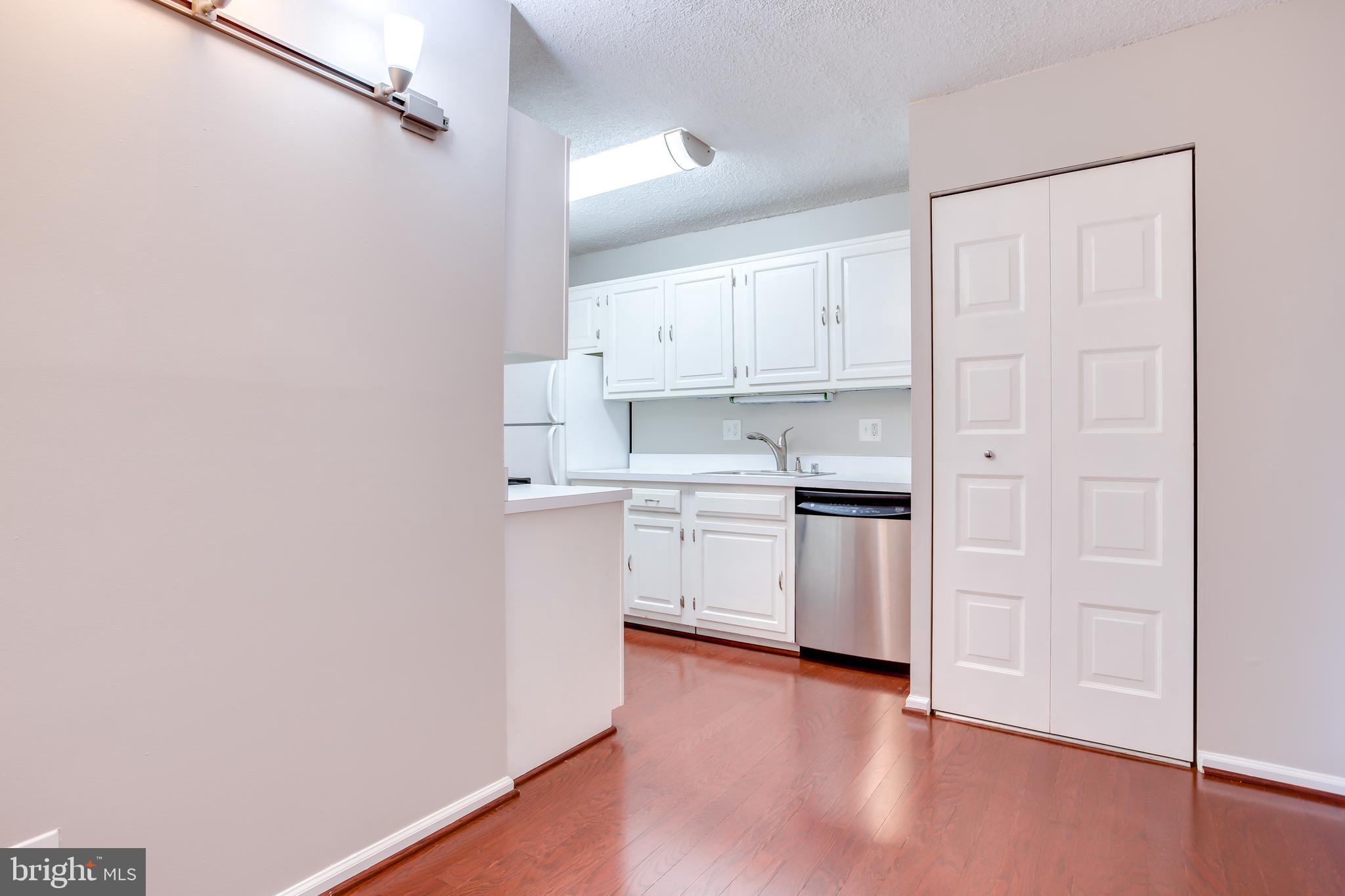 CARLYLE HOUSE - Residential Lease