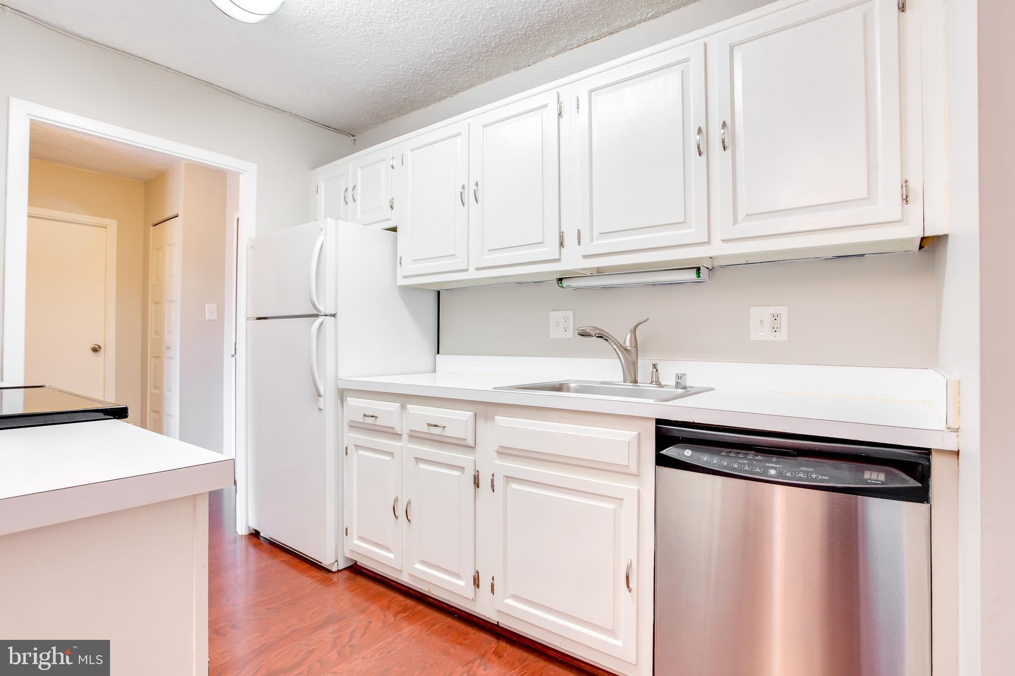 CARLYLE HOUSE - Residential Lease