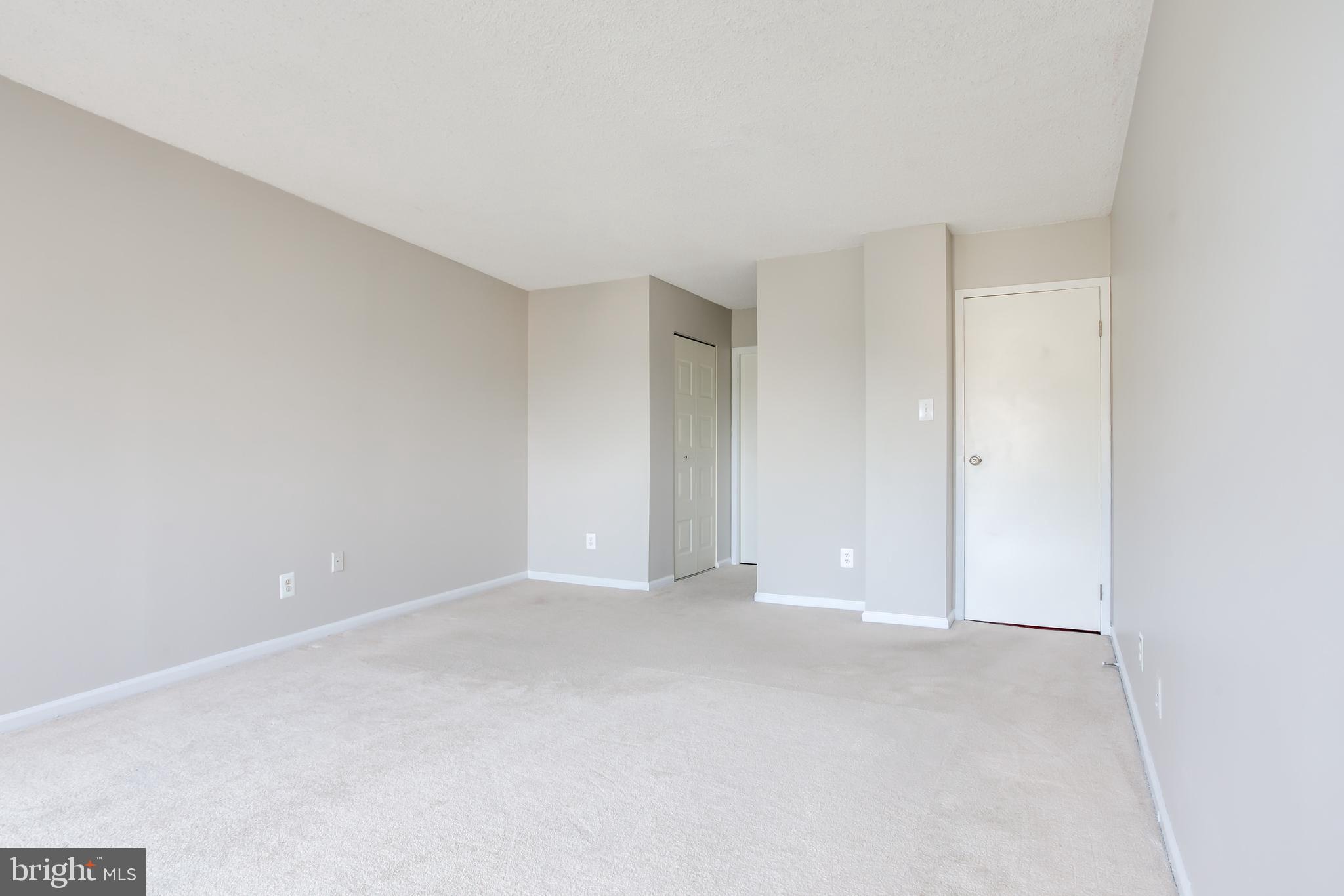 CARLYLE HOUSE - Residential Lease