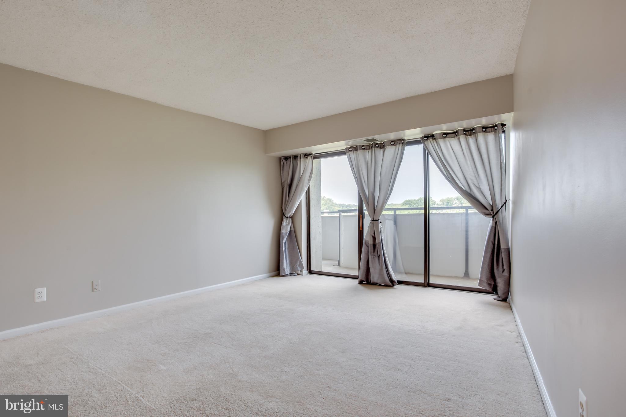 CARLYLE HOUSE - Residential Lease