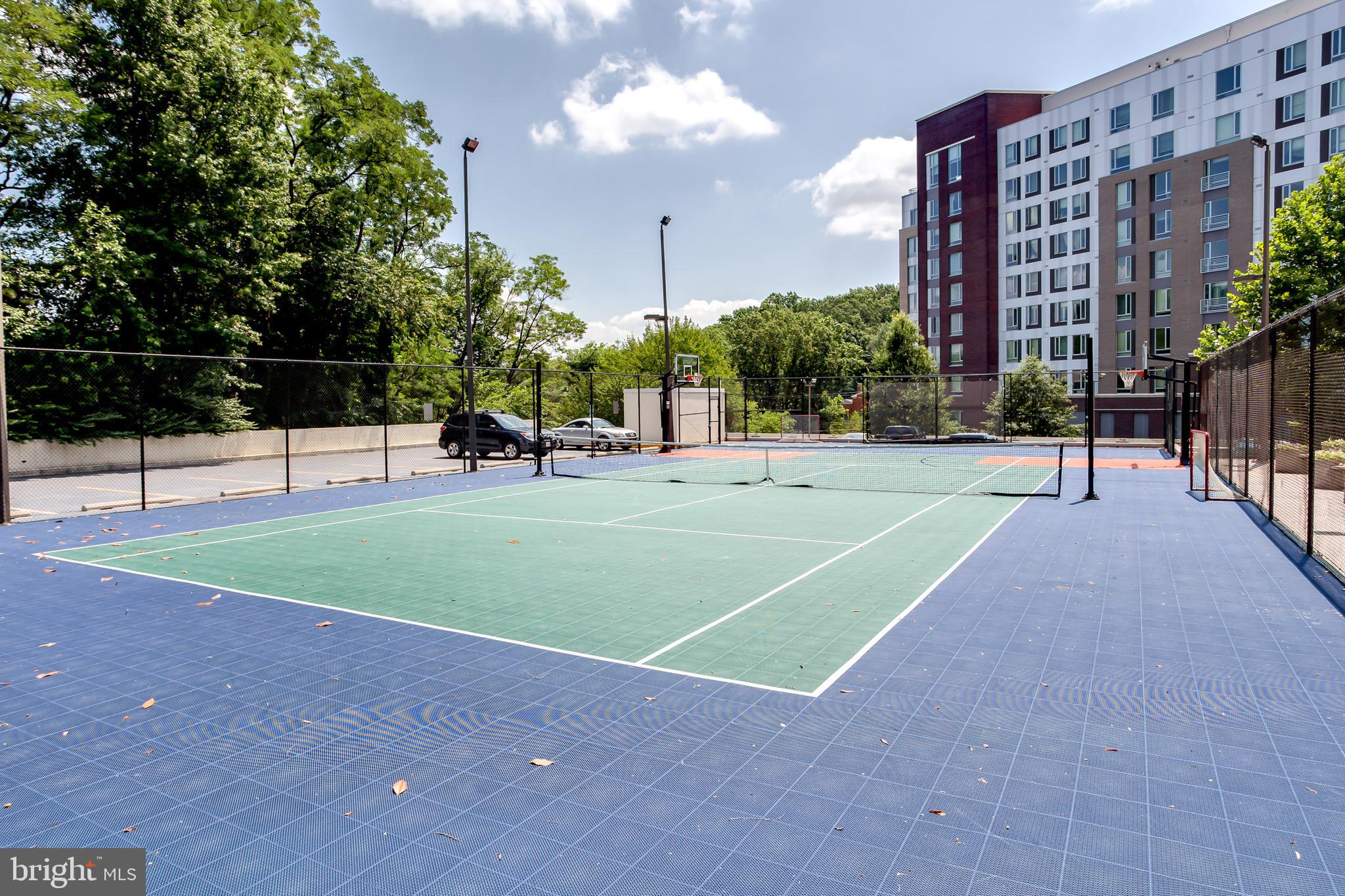 CARLYLE HOUSE - Residential Lease