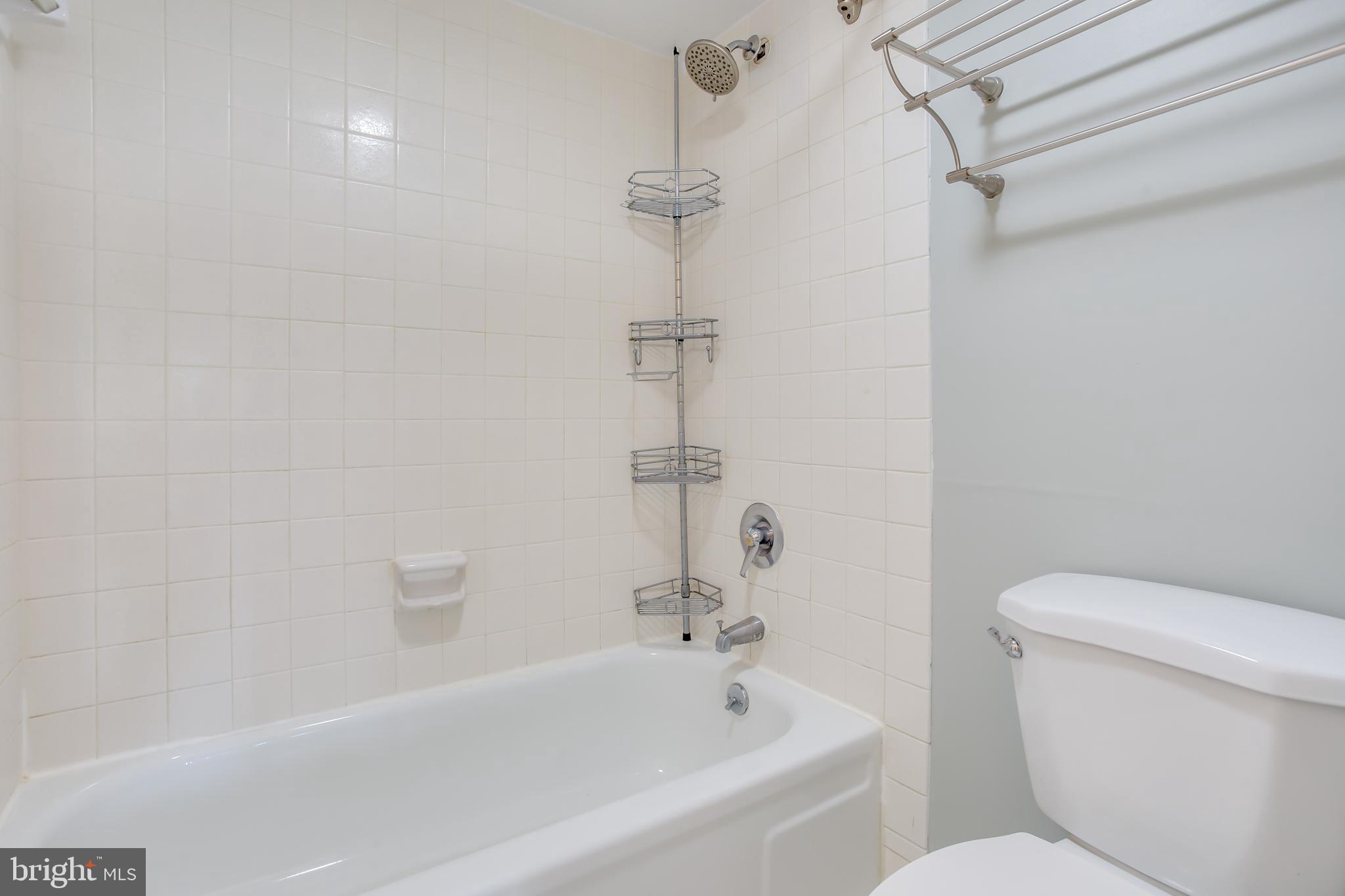 CARLYLE HOUSE - Residential Lease