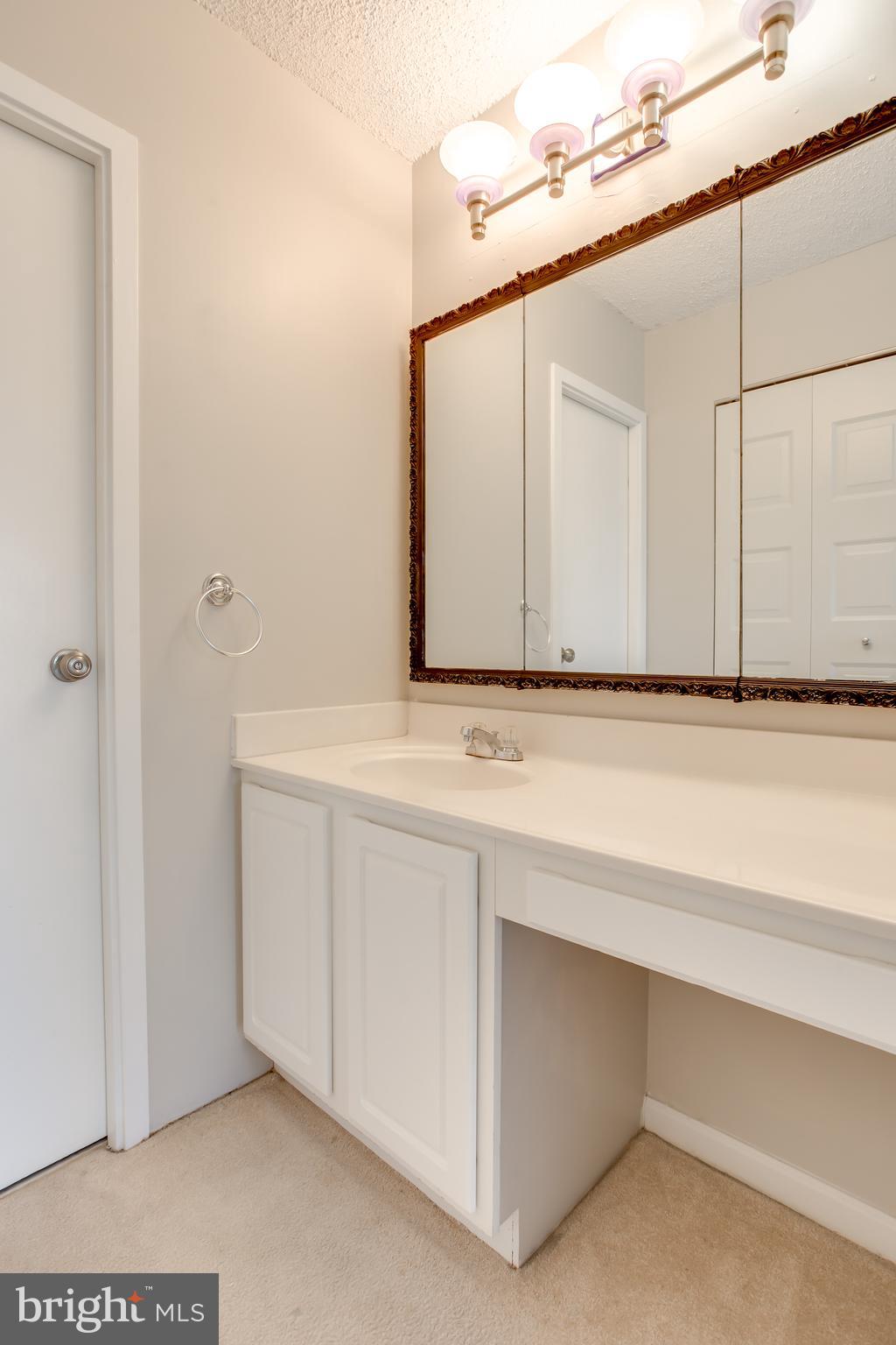 CARLYLE HOUSE - Residential Lease