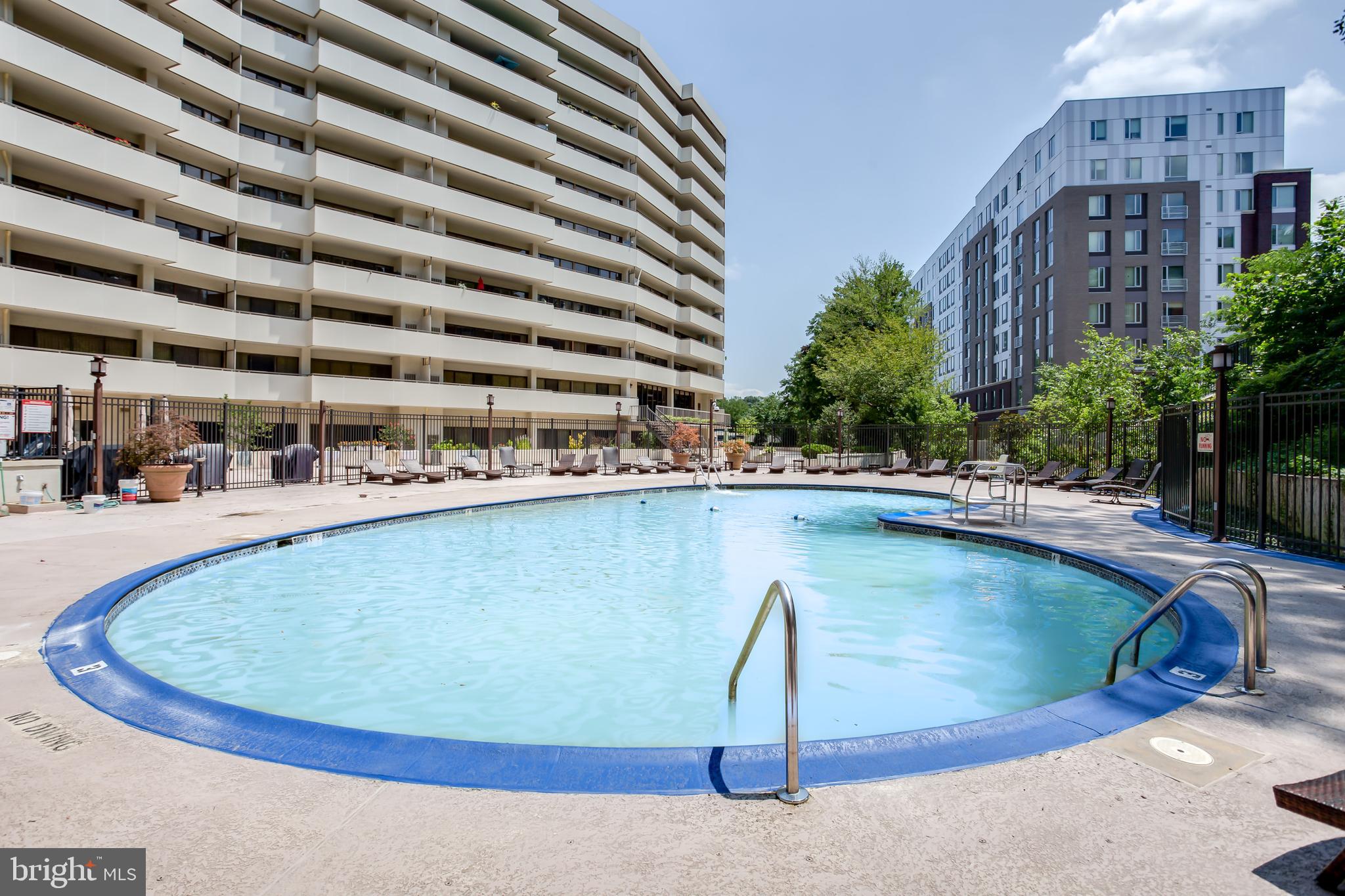 CARLYLE HOUSE - Residential Lease