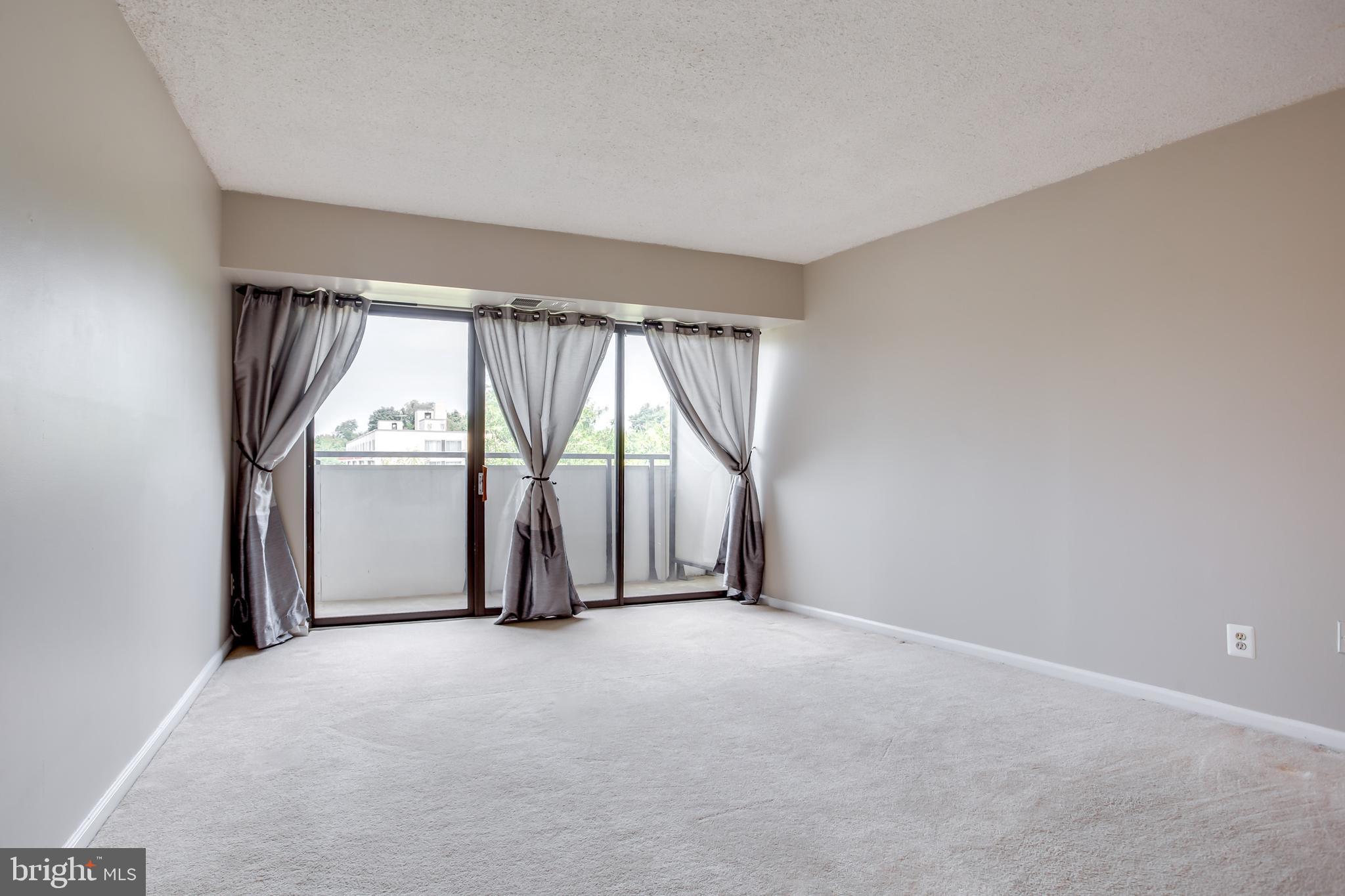 CARLYLE HOUSE - Residential Lease