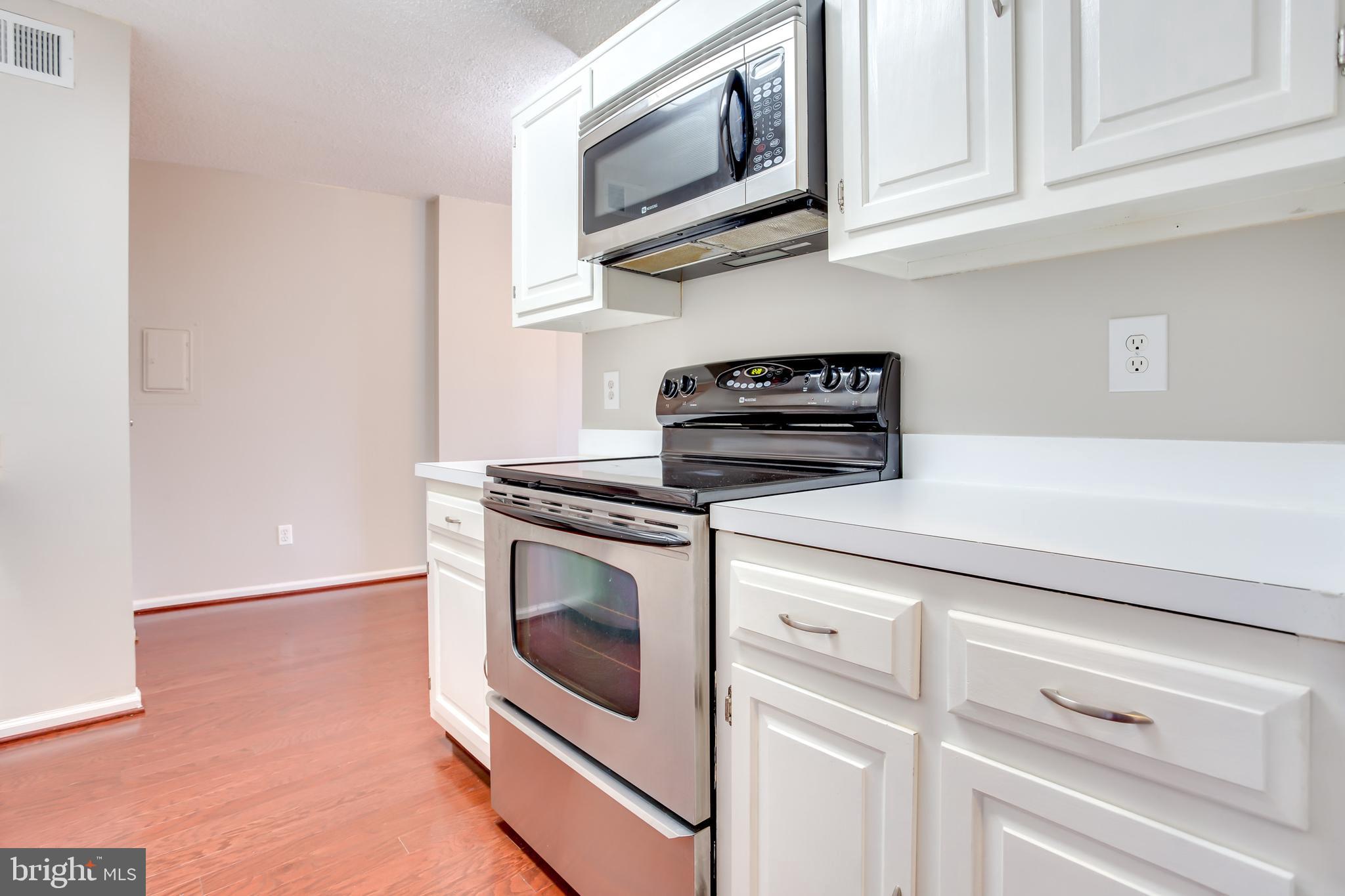 CARLYLE HOUSE - Residential Lease