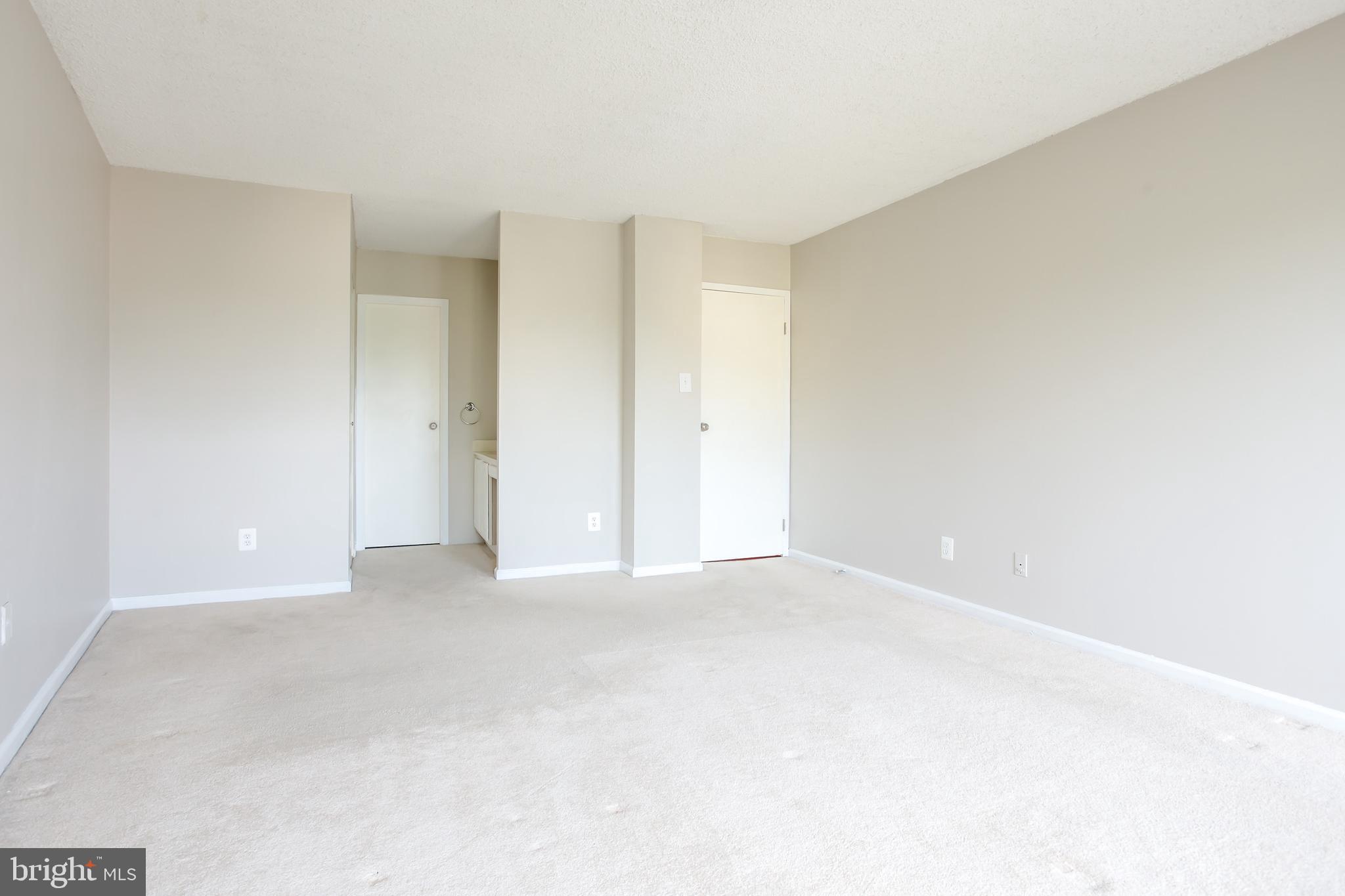 CARLYLE HOUSE - Residential Lease