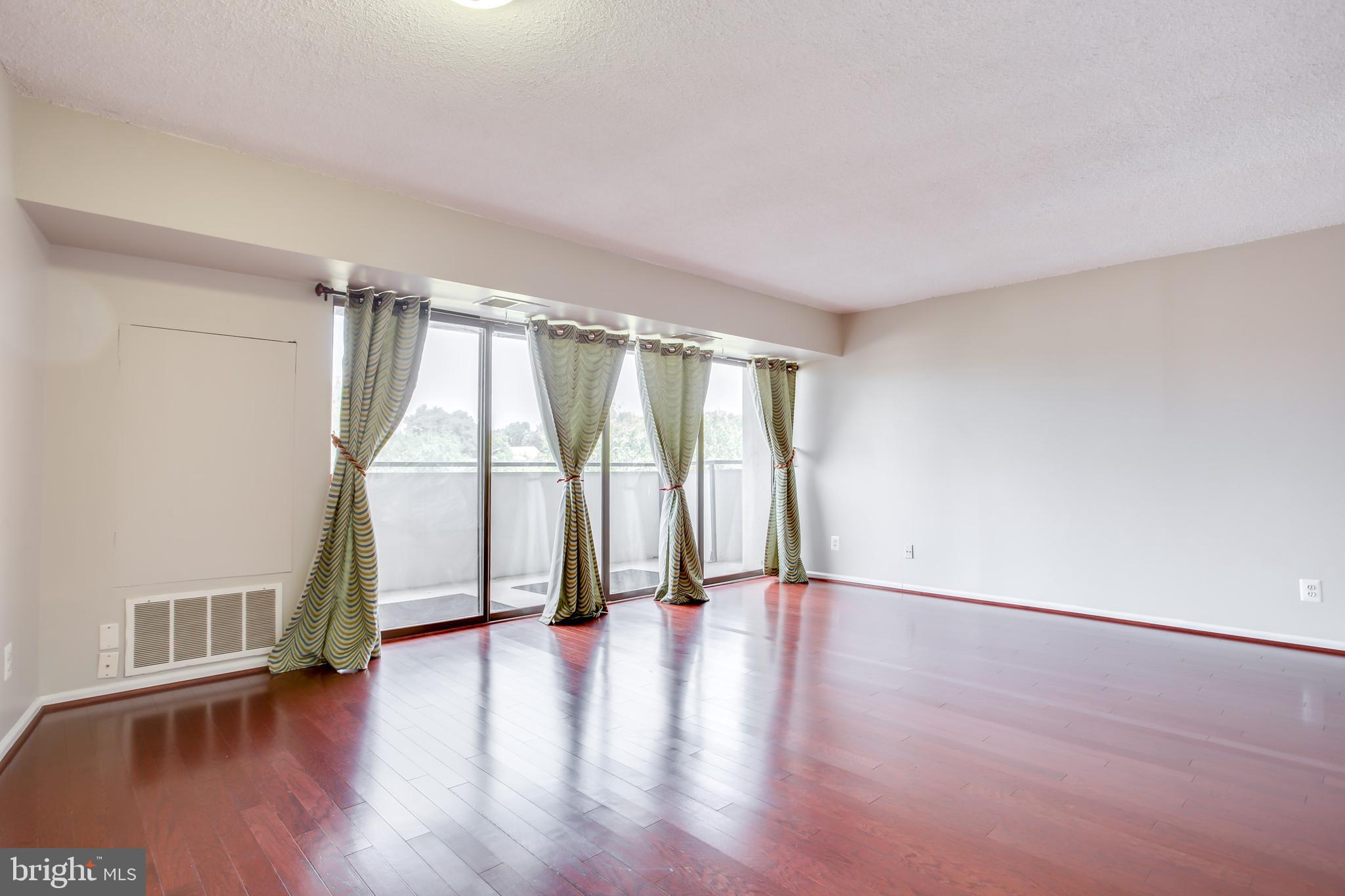 CARLYLE HOUSE - Residential Lease