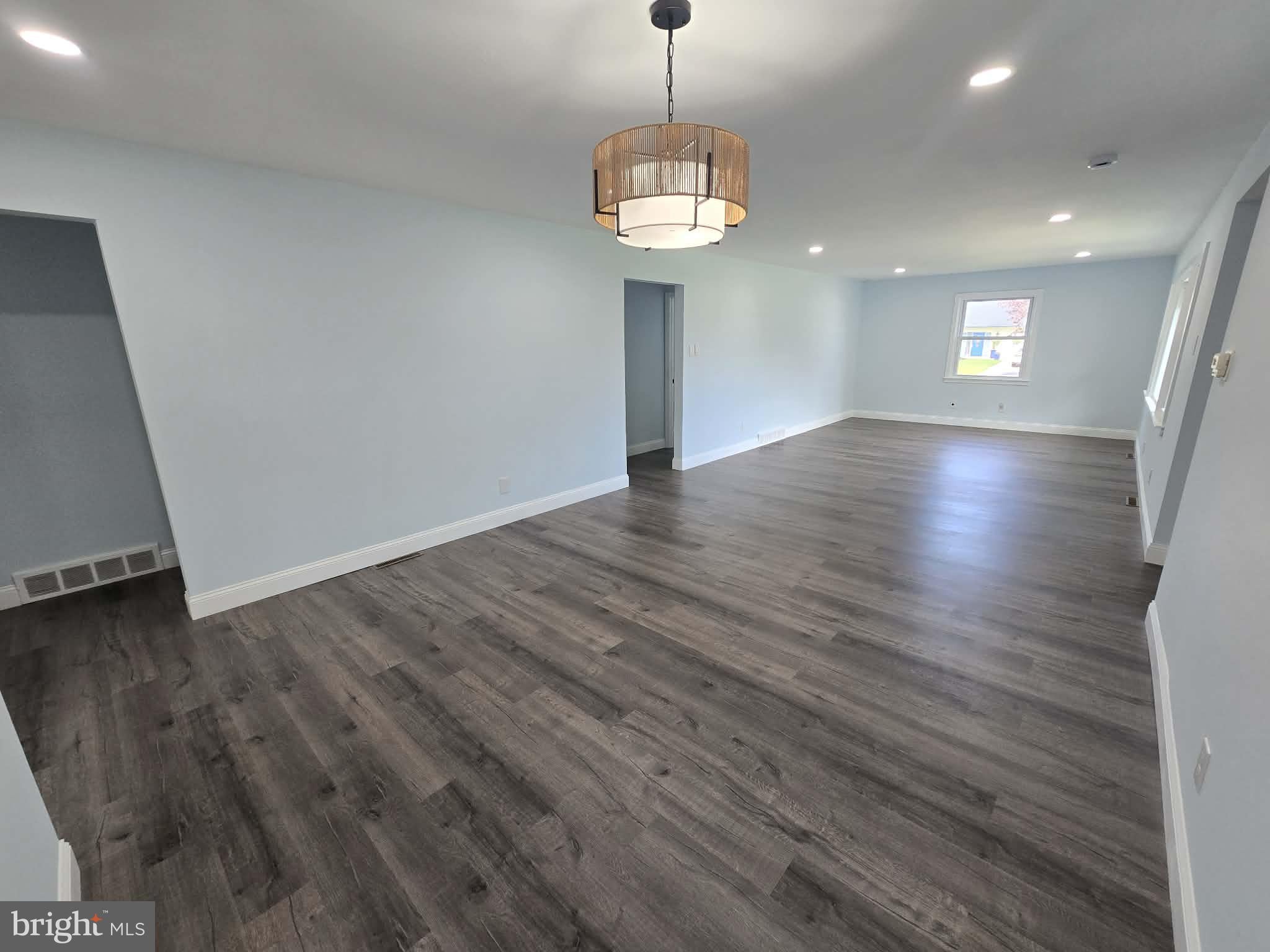 412 SARATOGA DRIVE