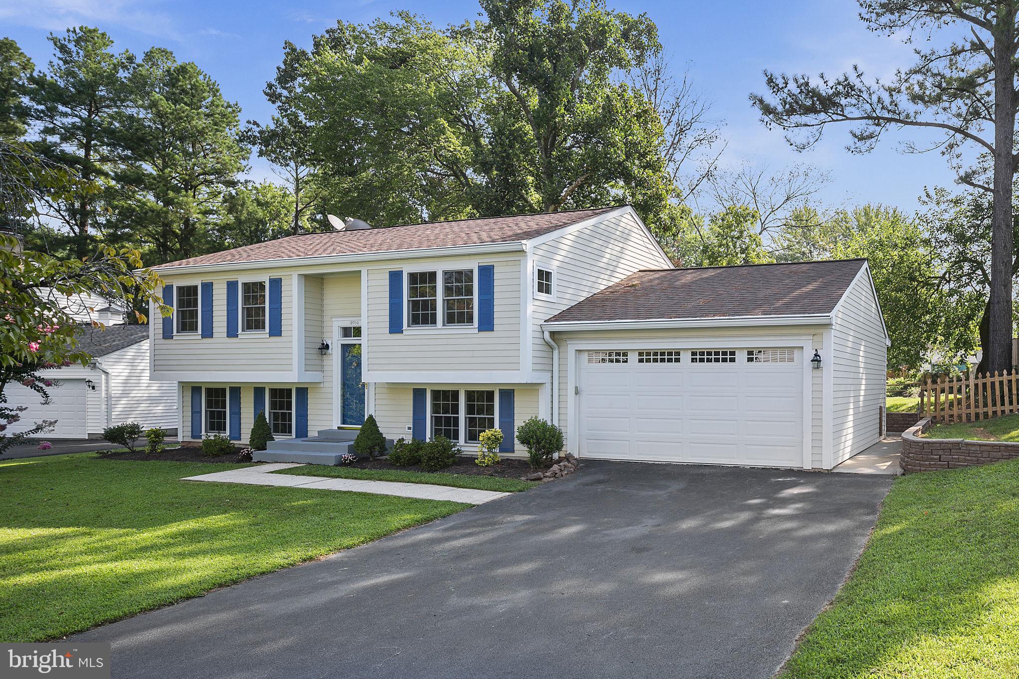 FOX MILL ESTATES - Residential