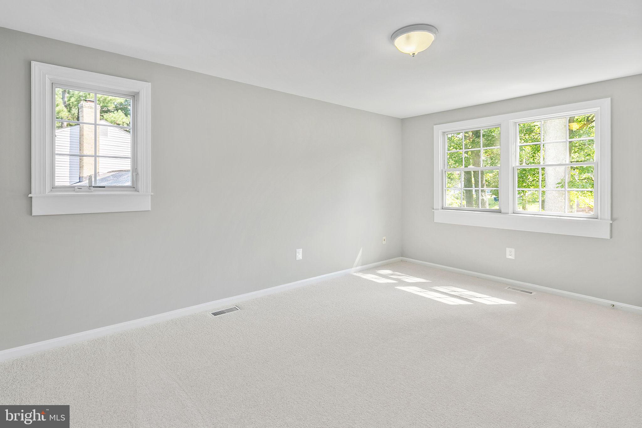 FOX MILL ESTATES - Residential