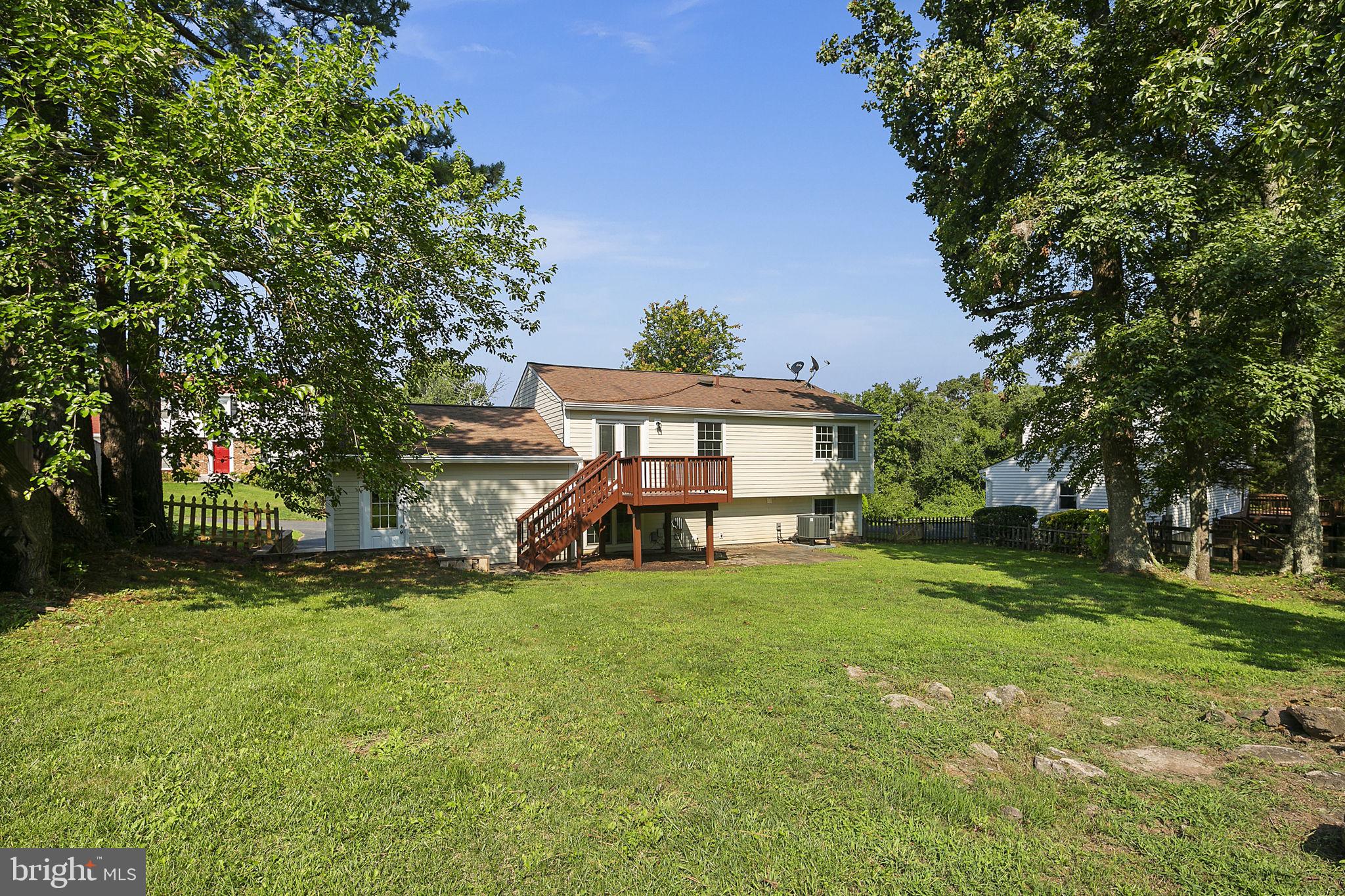 FOX MILL ESTATES - Residential