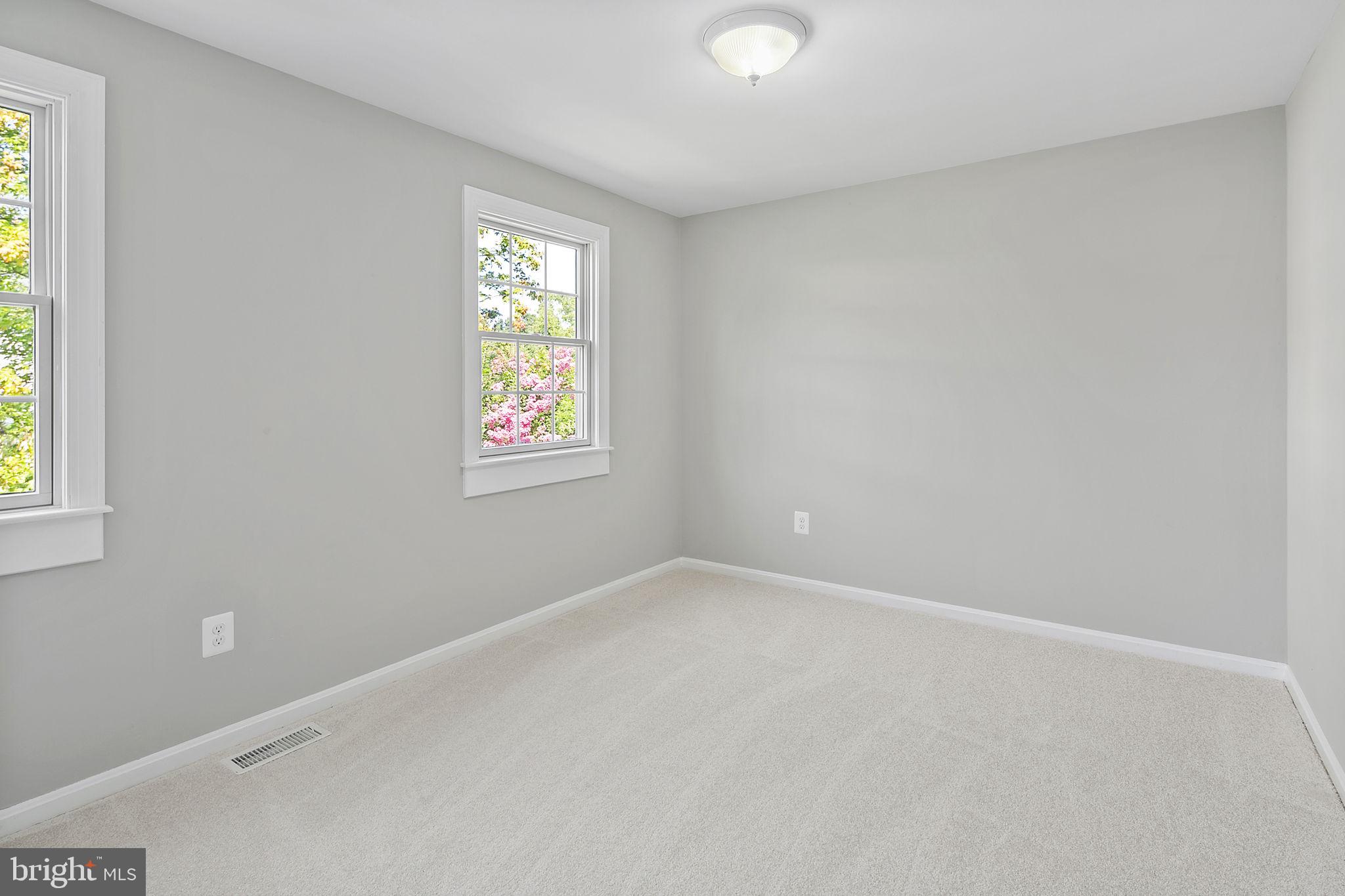 FOX MILL ESTATES - Residential