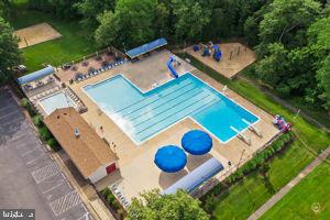 FOX MILL ESTATES - Residential