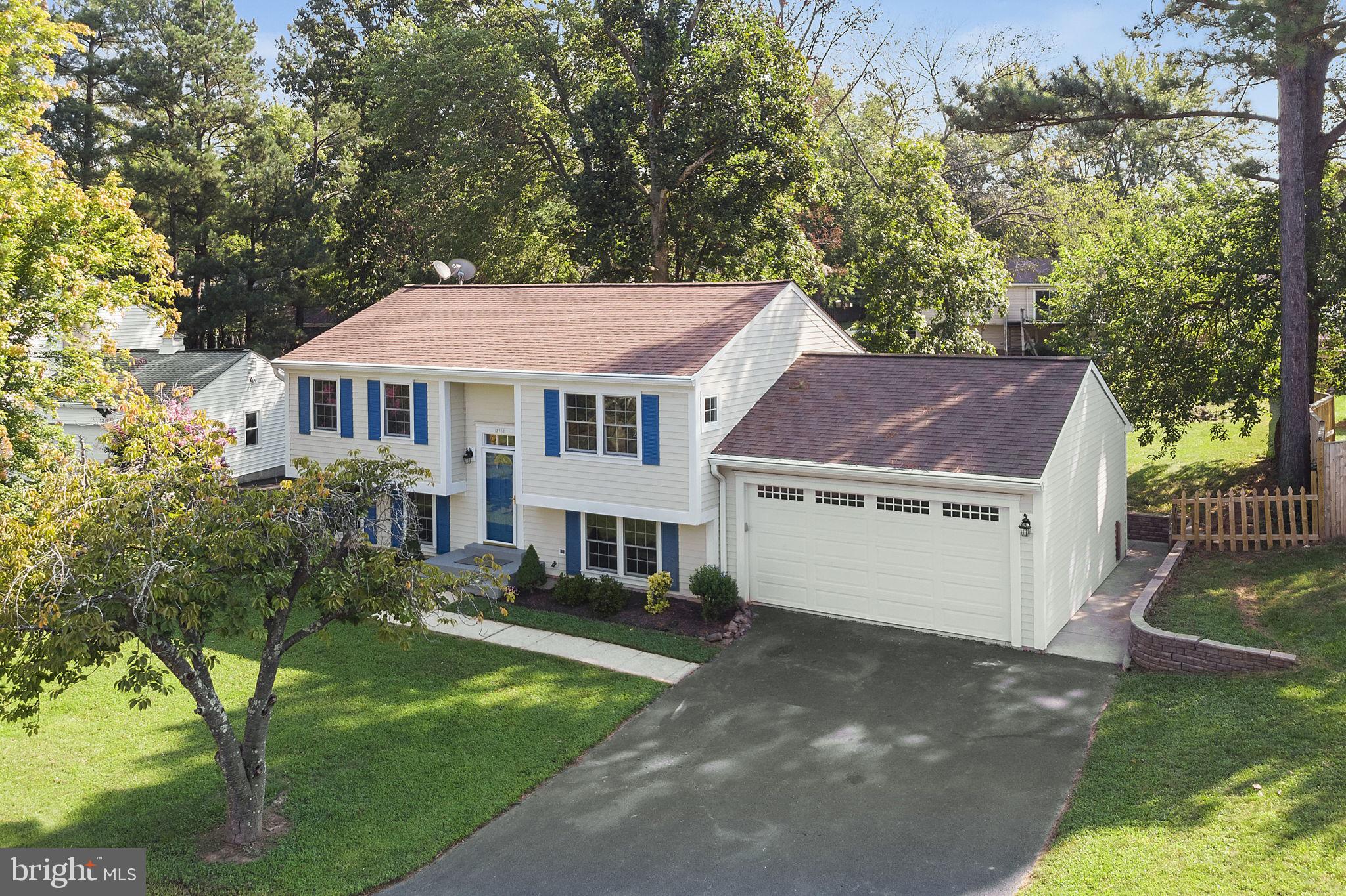 FOX MILL ESTATES - Residential