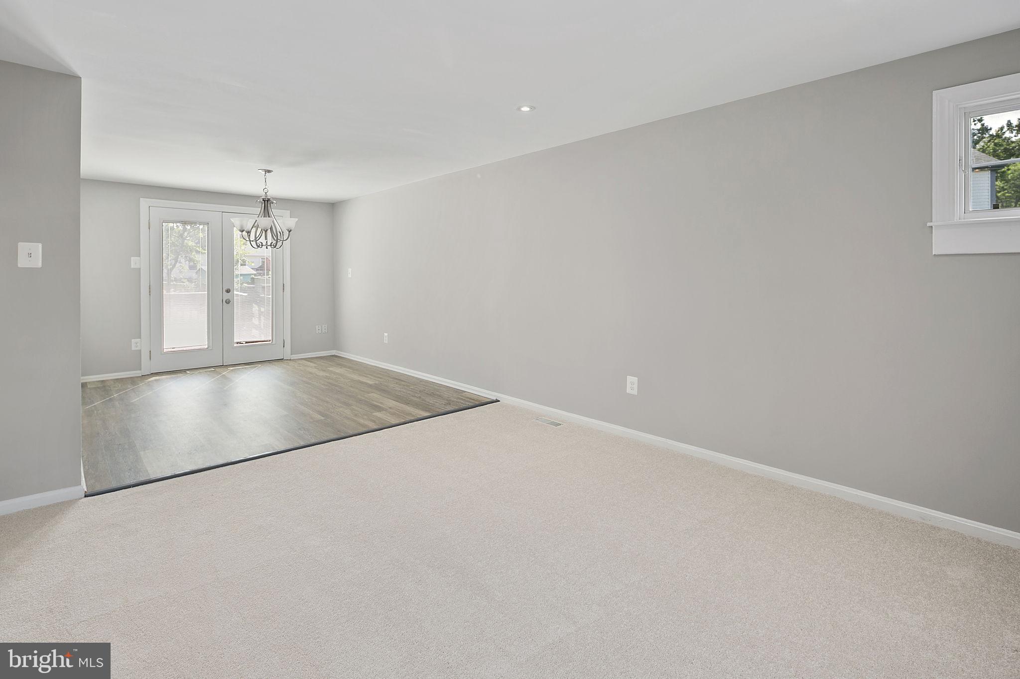 FOX MILL ESTATES - Residential