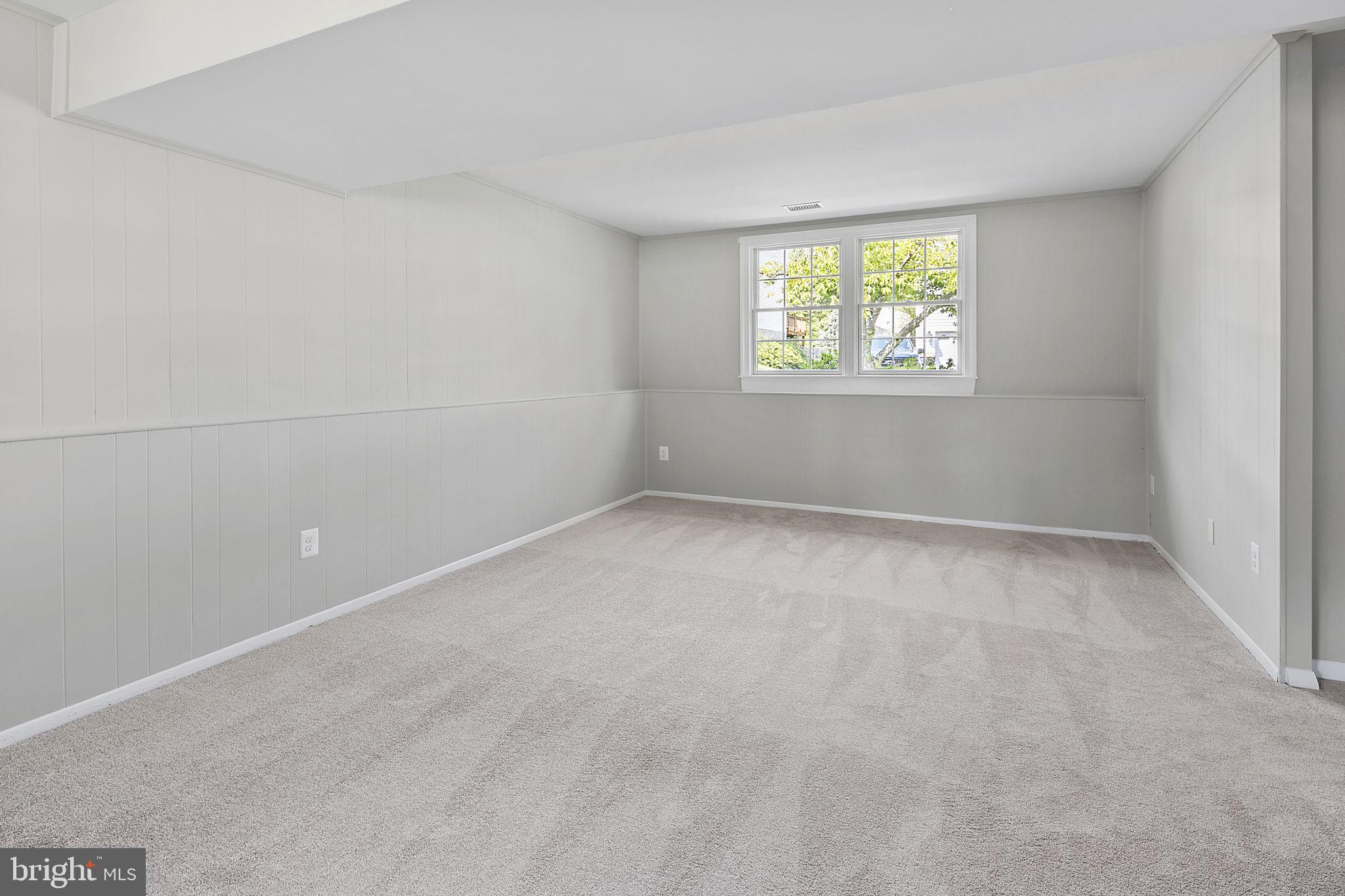 FOX MILL ESTATES - Residential