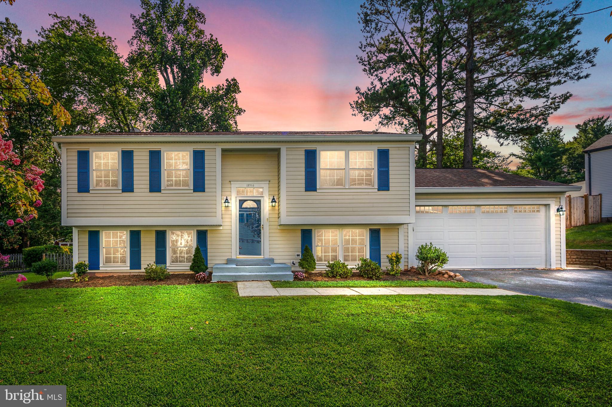 FOX MILL ESTATES - Residential