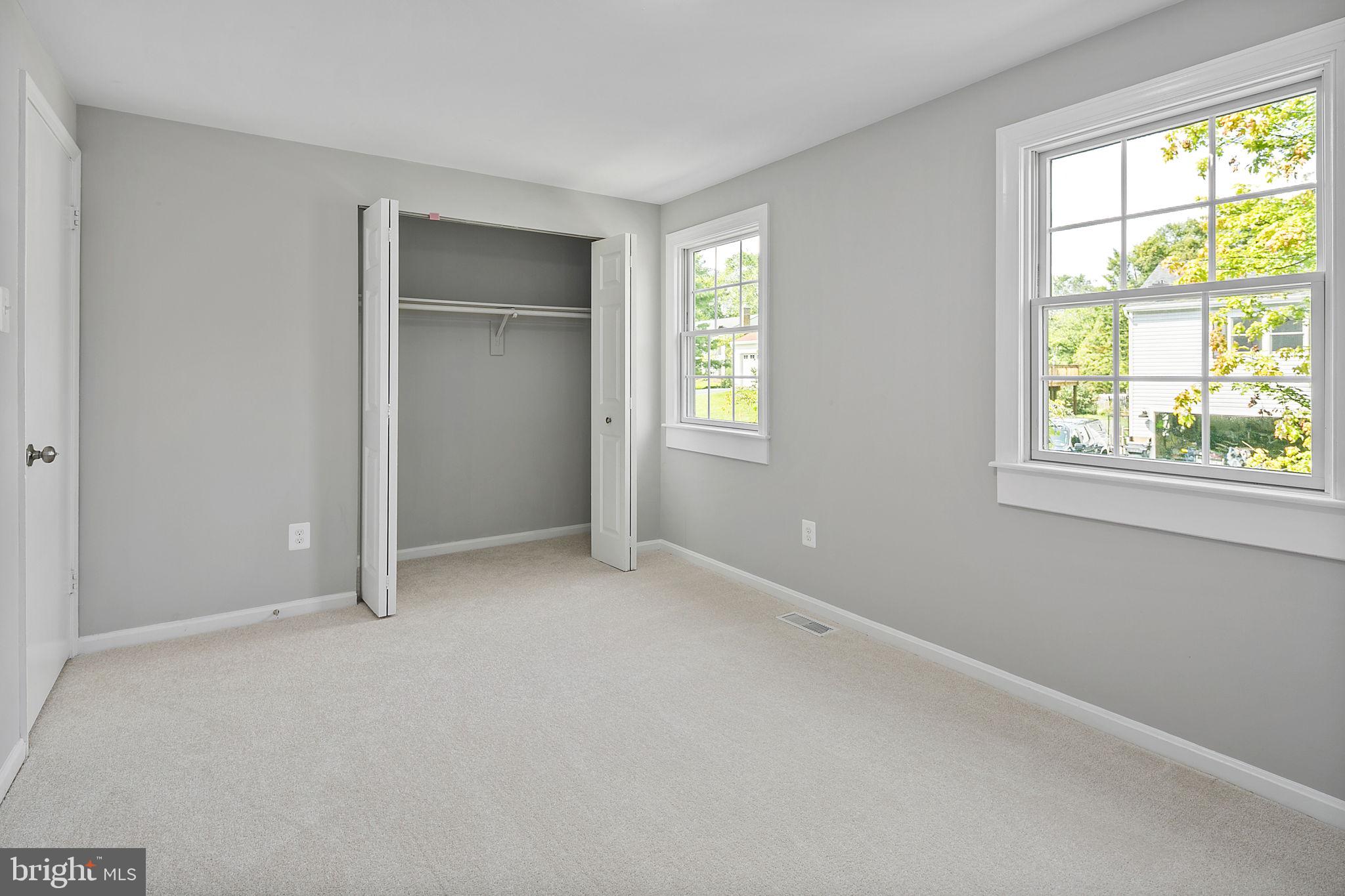 FOX MILL ESTATES - Residential