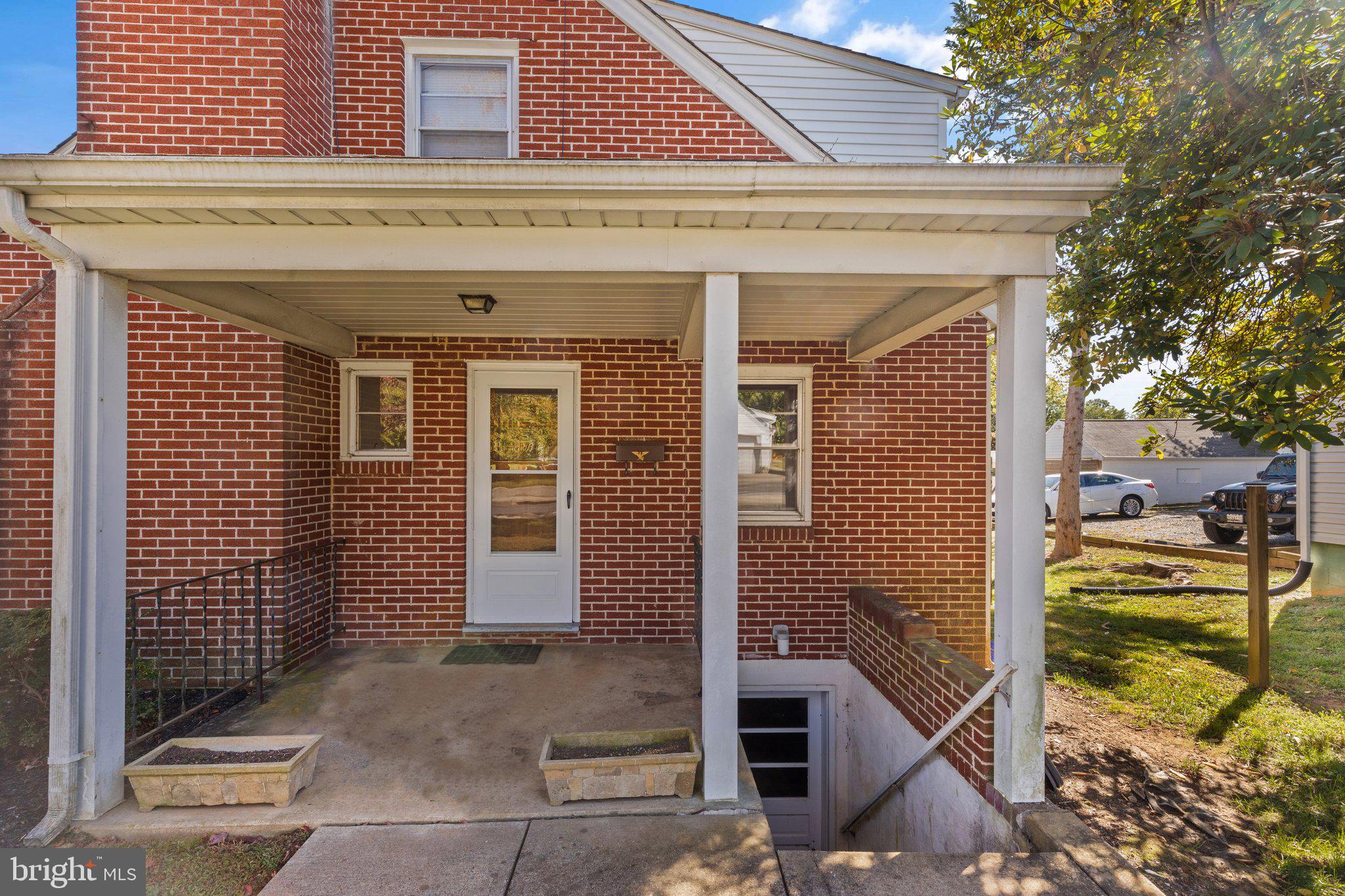 325 FULFORD AVENUE