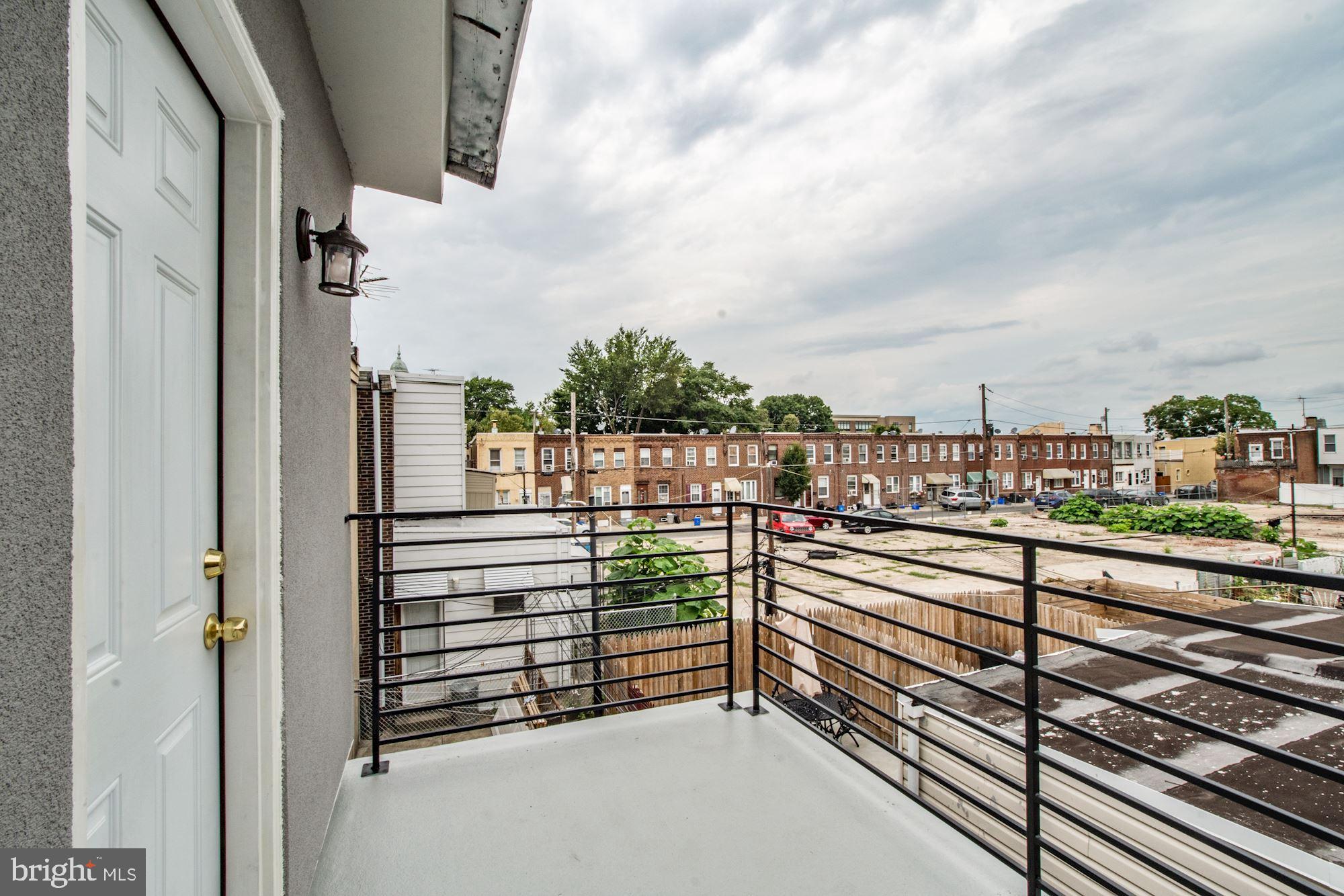 PORT RICHMOND - Residential Lease