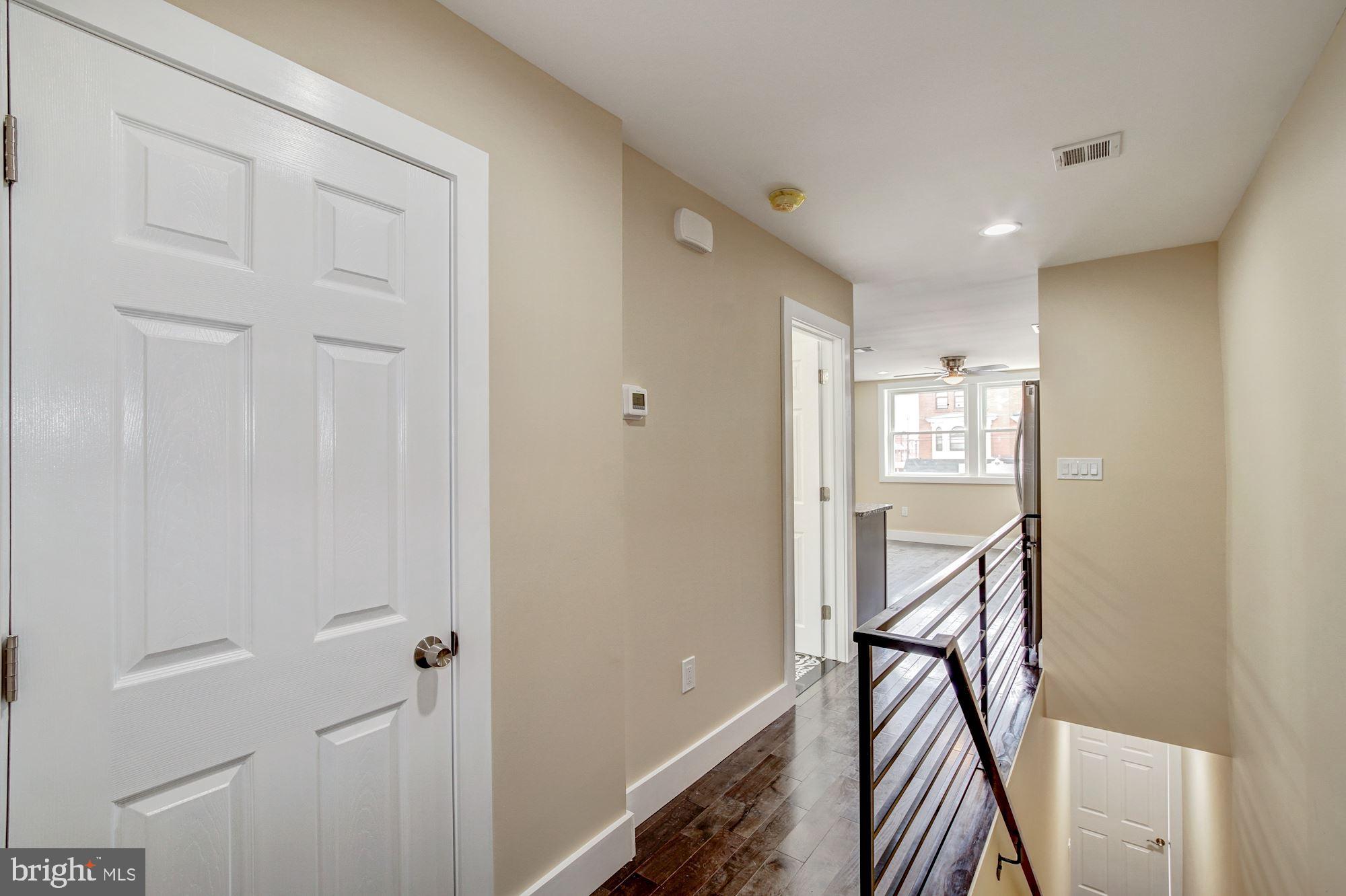 PORT RICHMOND - Residential Lease