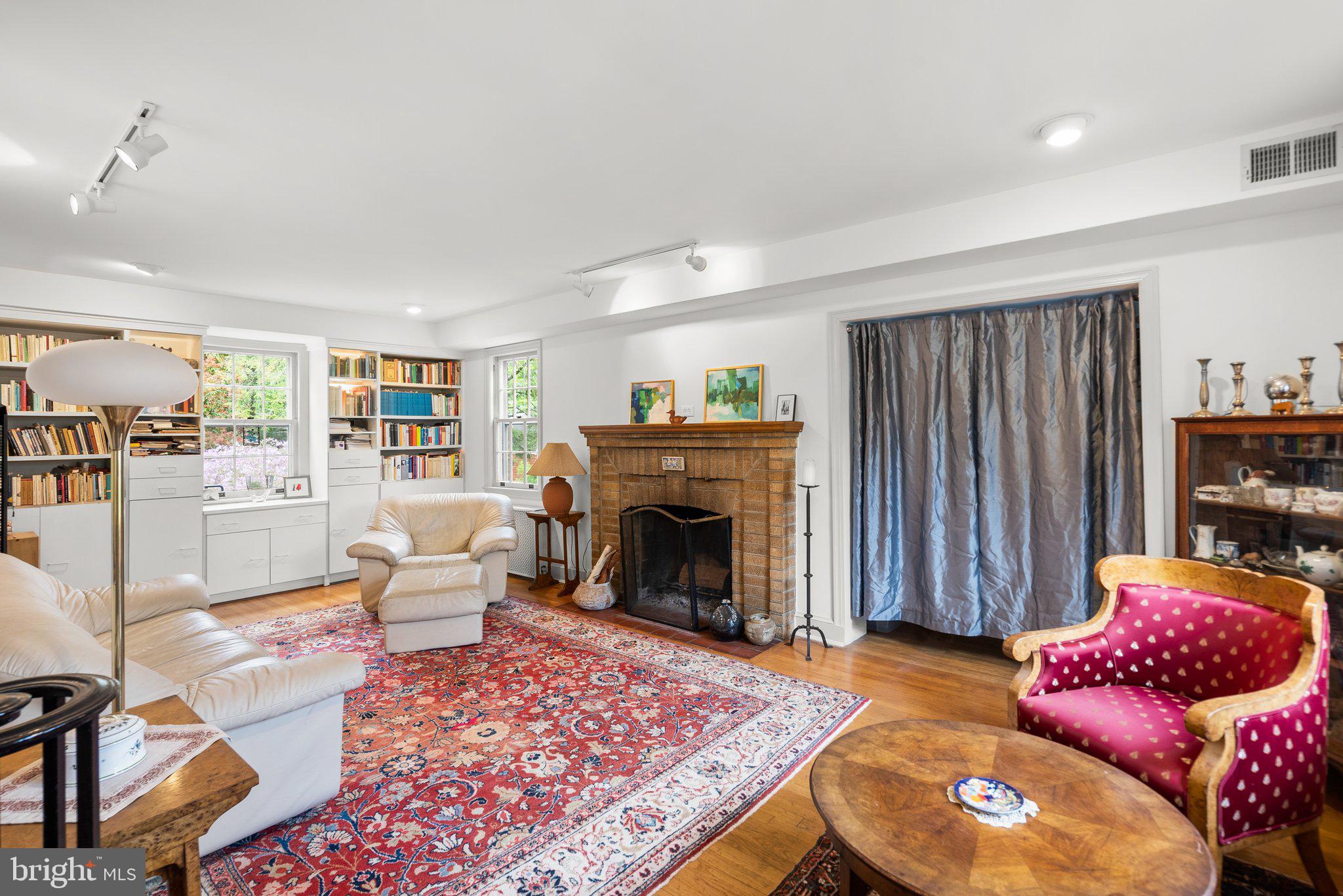 UNIVERSITY PARK - Residential