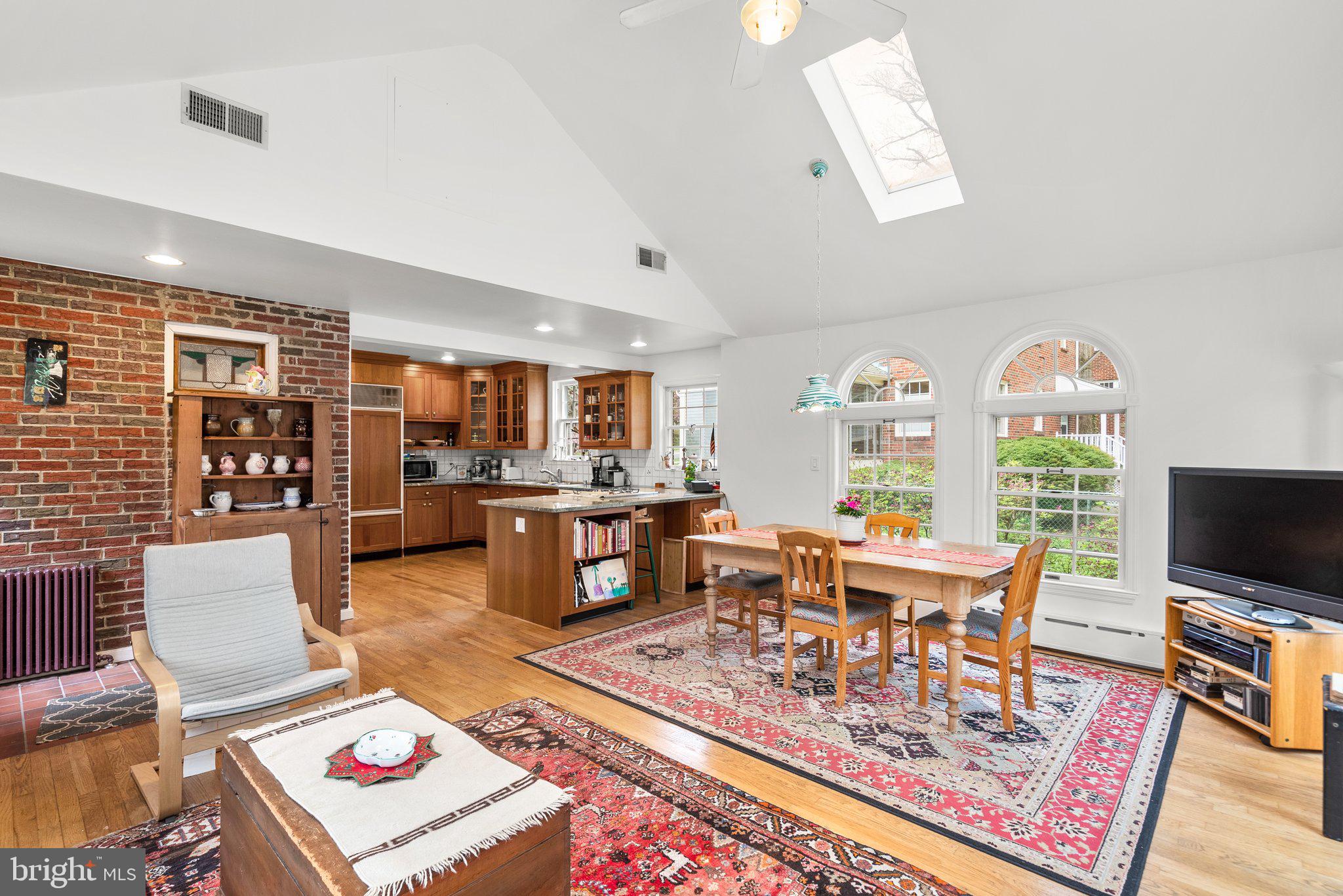 UNIVERSITY PARK - Residential