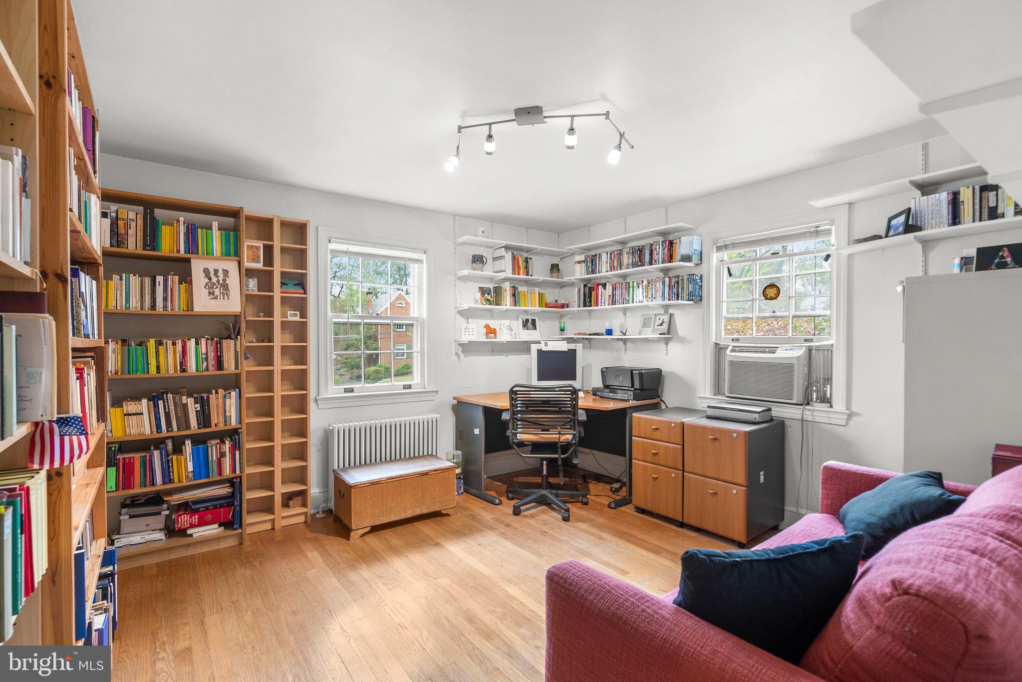 UNIVERSITY PARK - Residential