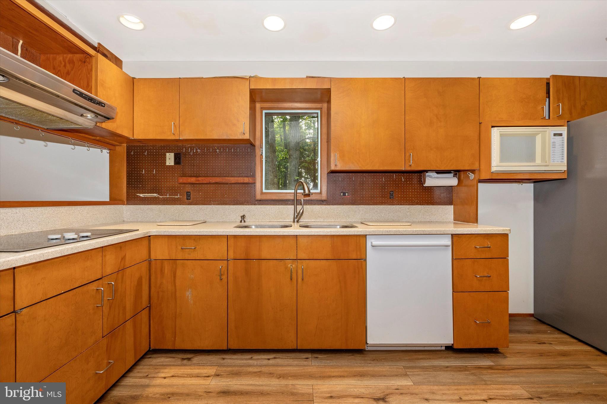 BARNESVILLE OUTSIDE - Residential