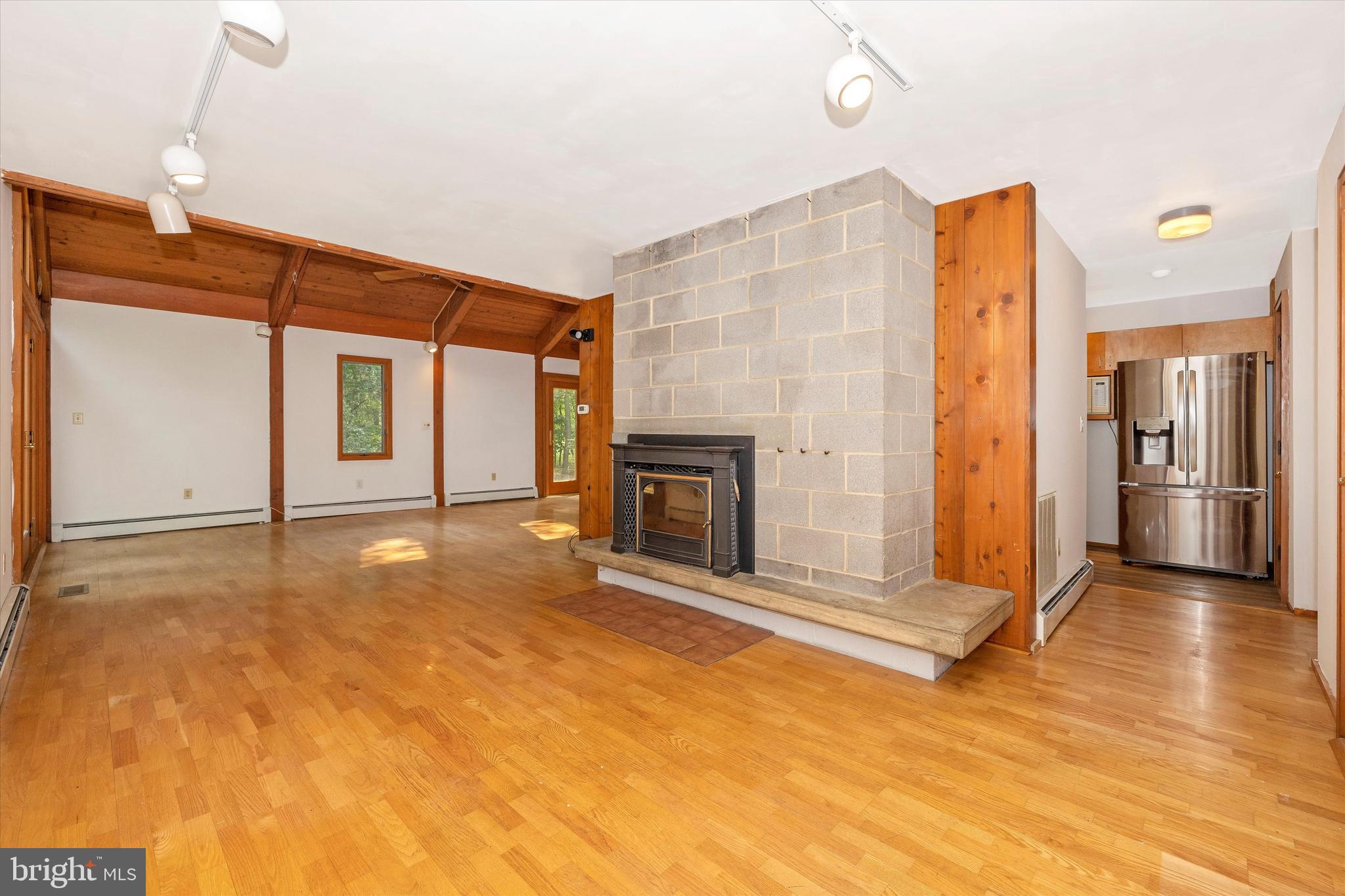 BARNESVILLE OUTSIDE - Residential