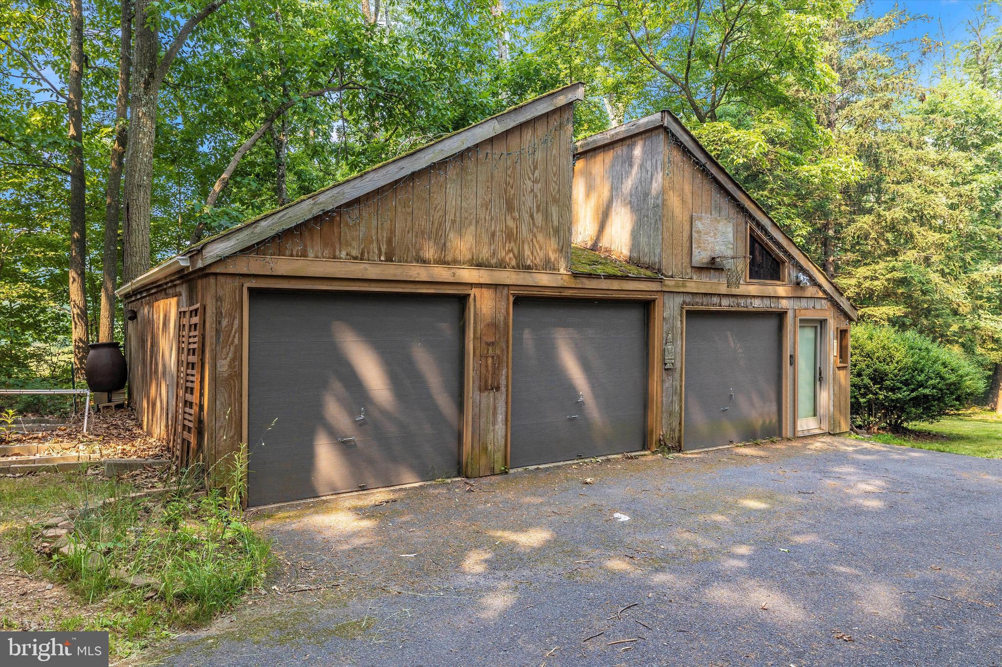 BARNESVILLE OUTSIDE - Residential