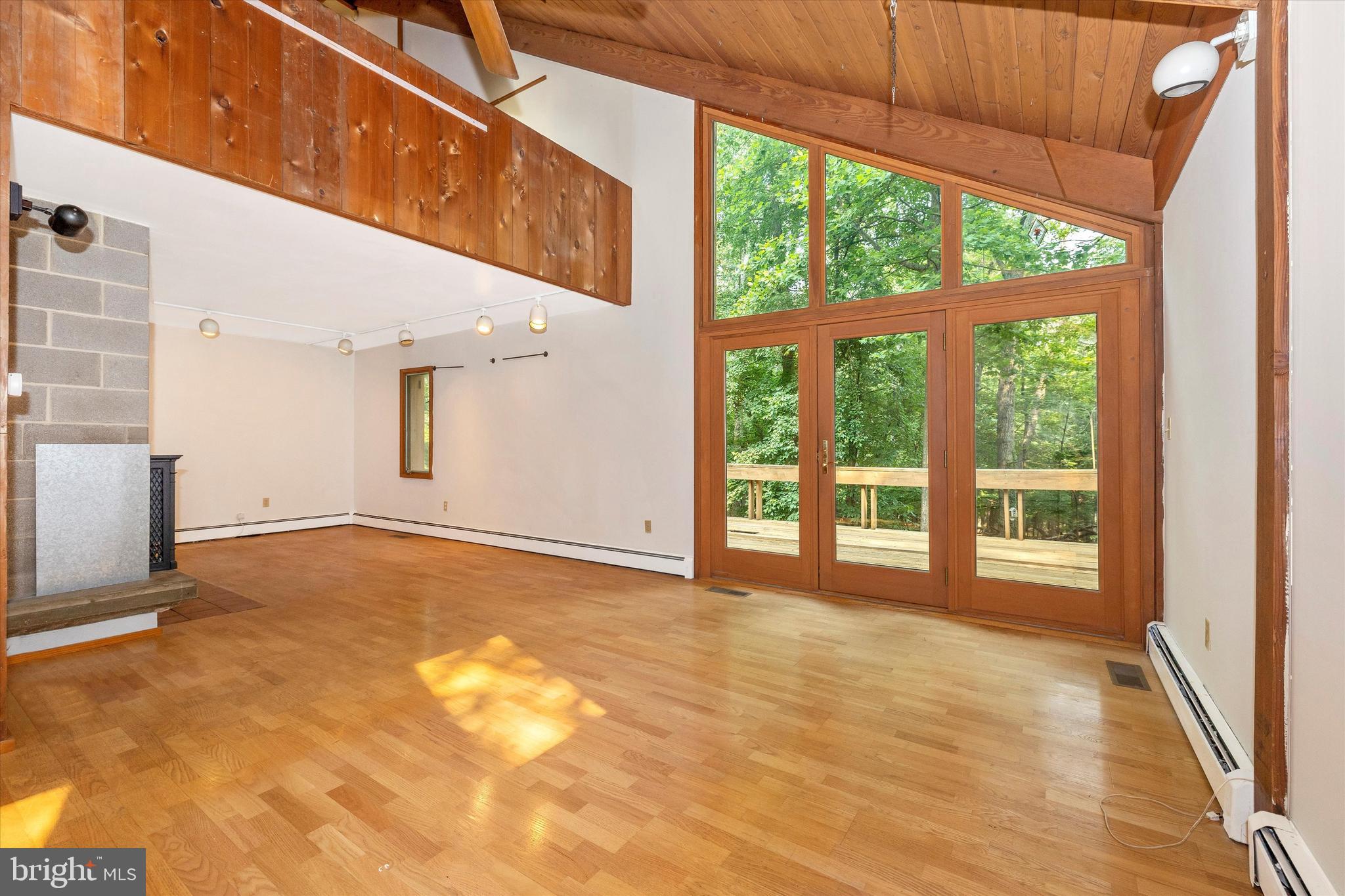 BARNESVILLE OUTSIDE - Residential