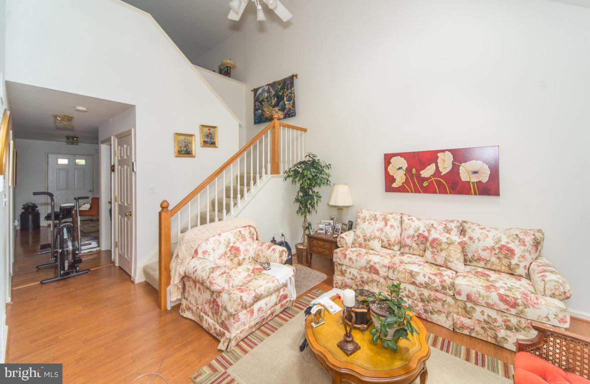 SUMMIT HILLS - Residential