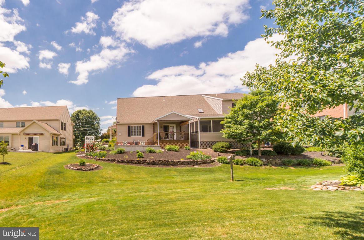 SUMMIT HILLS - Residential