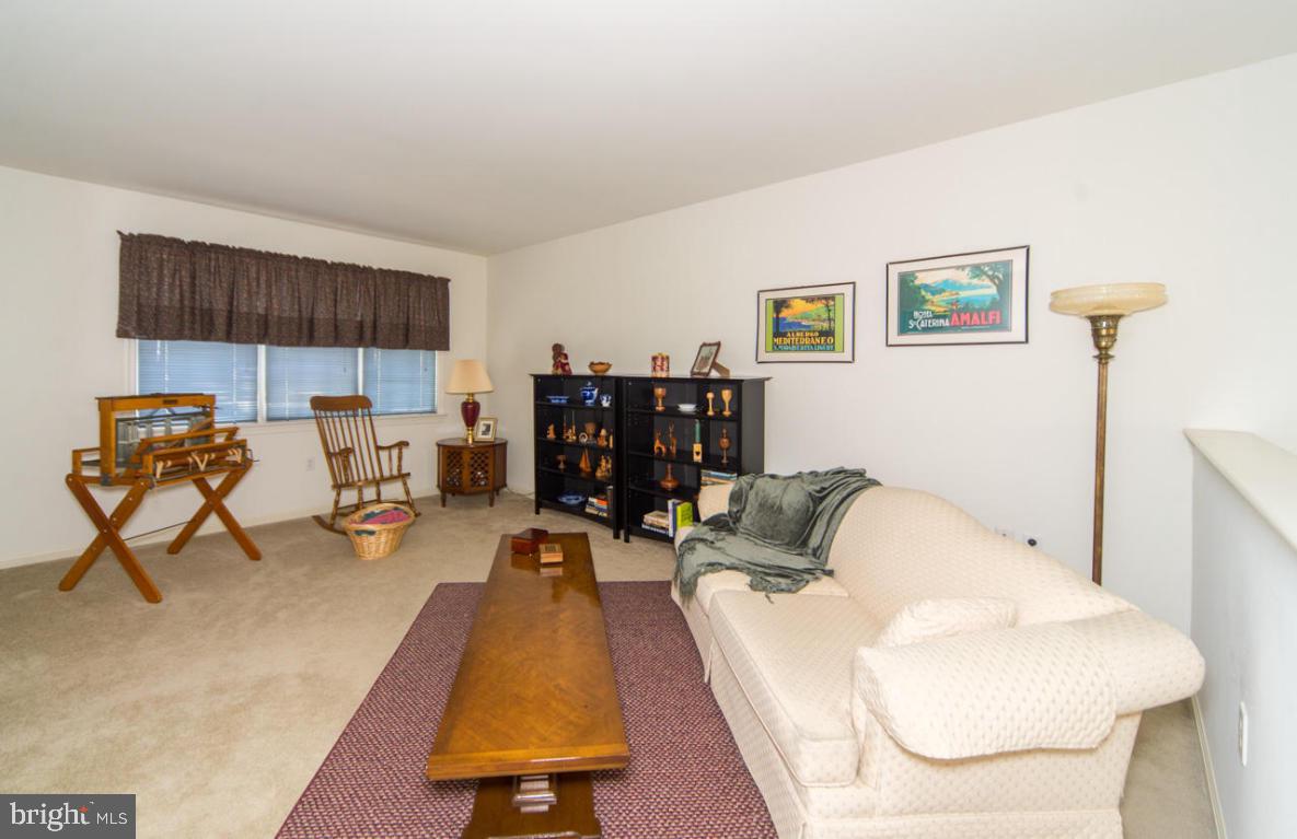 SUMMIT HILLS - Residential